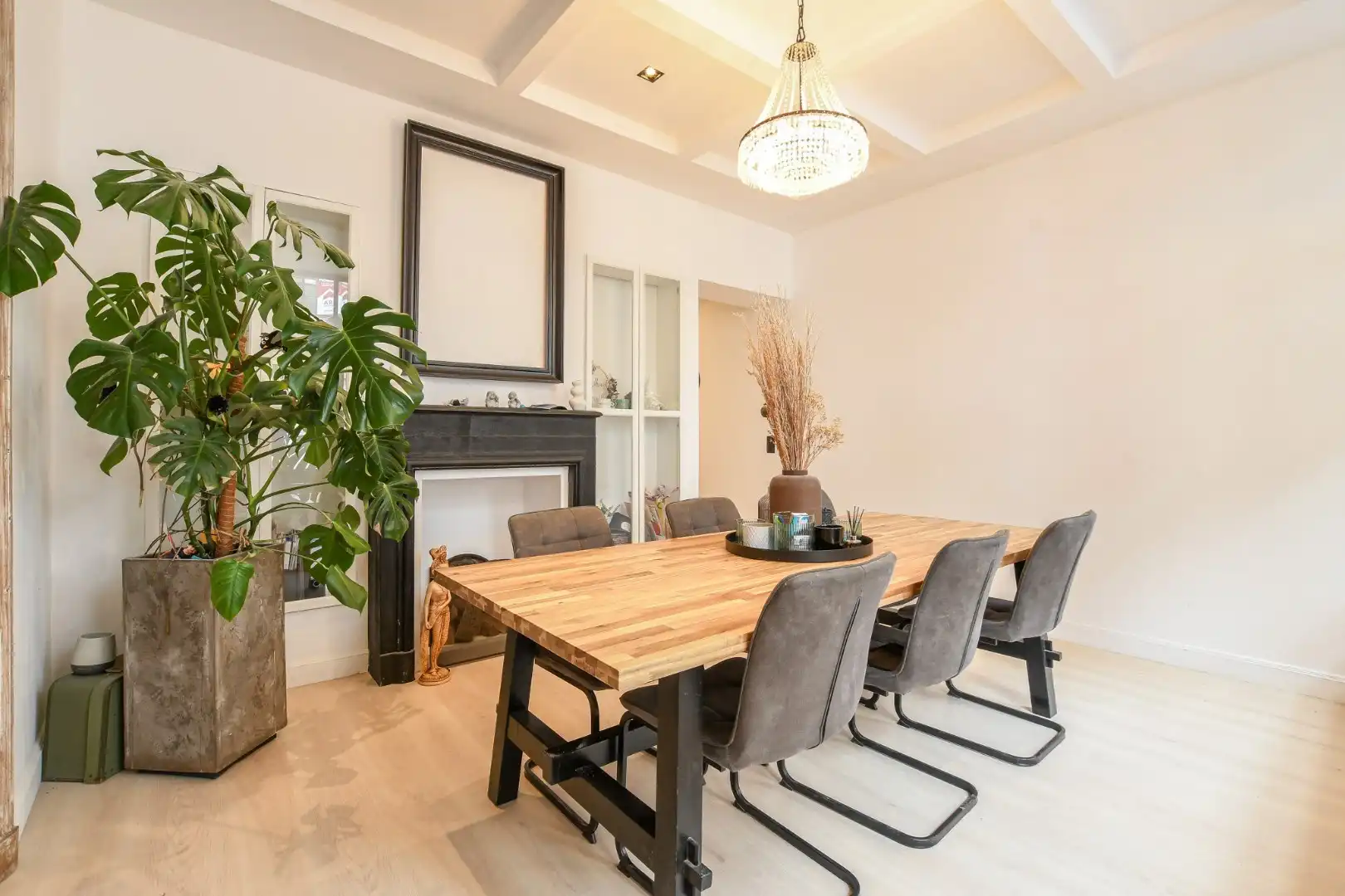 Ruim gerenoveerd herenhuis in hartje Blankenberge - vlakbij strand en zee!  foto 2