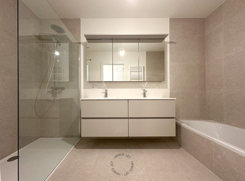 Prachtig gelegen nieuwbouwappartement met twee slaapkamers, tuin en autostaanplaats foto 13