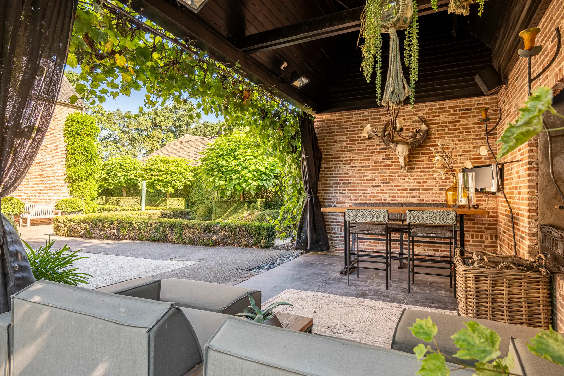 Luxe  villa met een oppervlakte van 475m²  op 1.383m² grond. foto 29