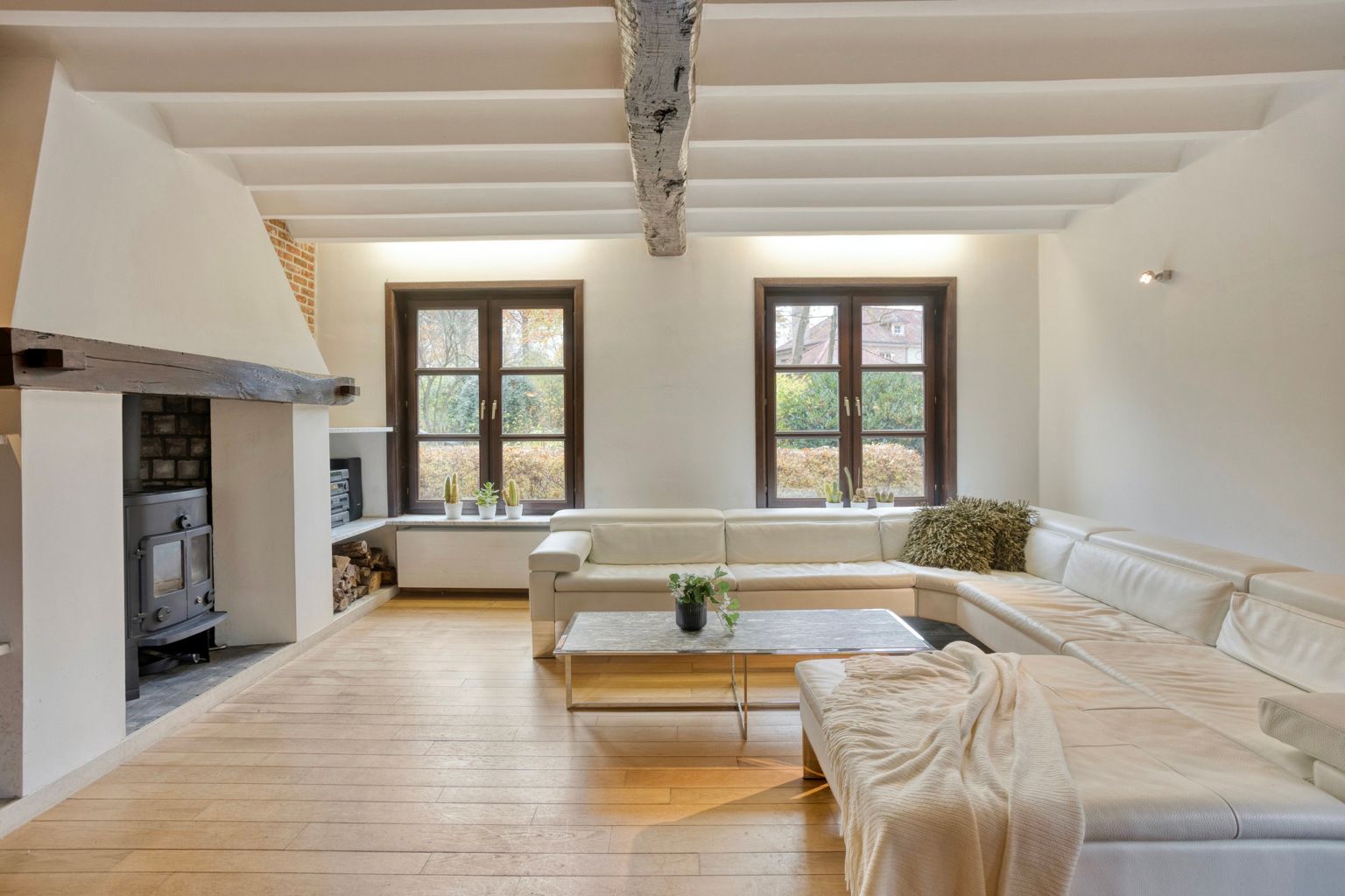 PRACHTIGE WOONST OP TOP LOCATIE TE LINDEN foto {{pictureIndex}}