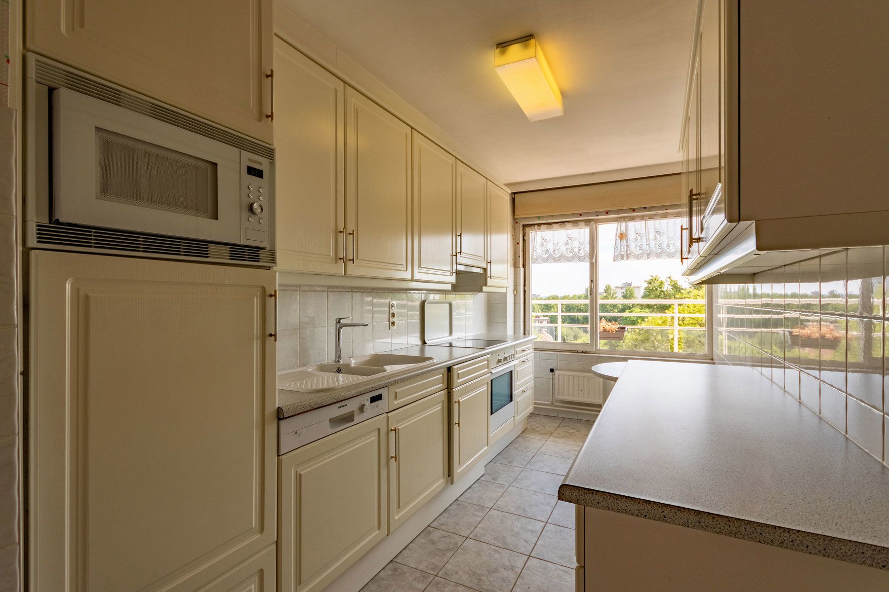 Gunstig gelegen appartement met 3 slaapkamers en 2 terrassen foto 6