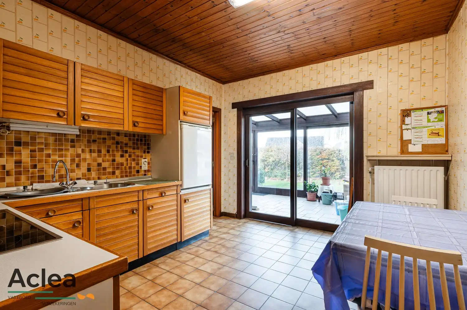 Vrijstaande woning op een goed gelegen, ruim perceel foto 14