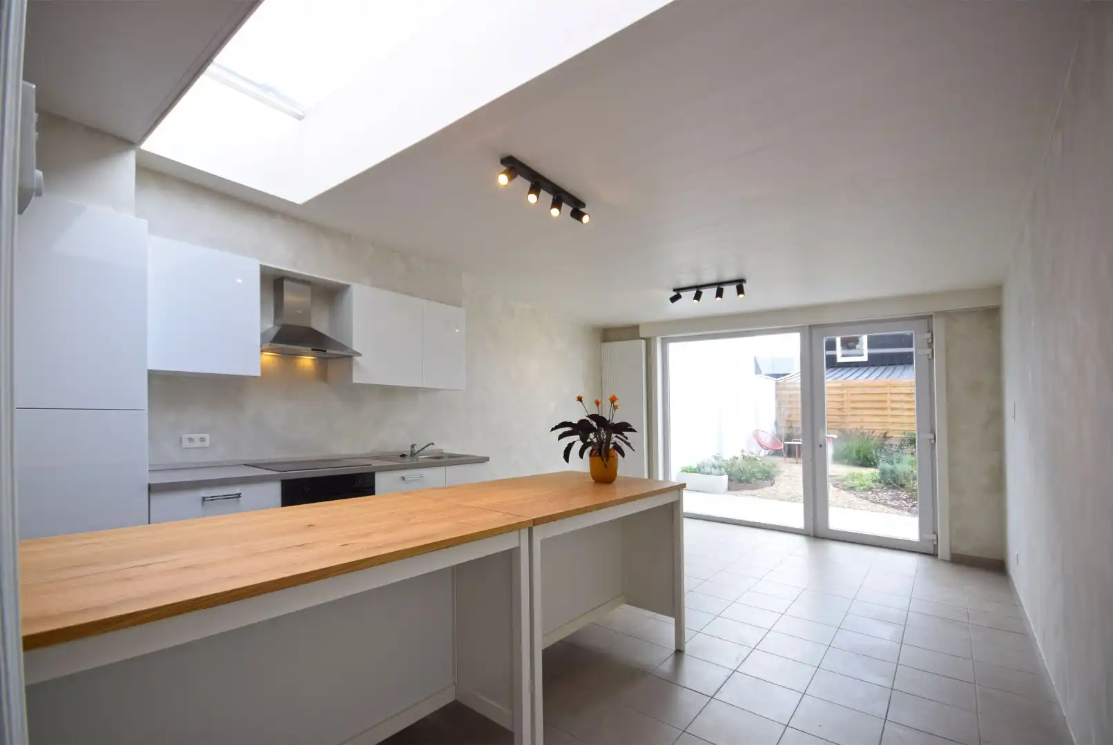 Instapklare rijwoning te koop in Roeselare – rustig gelegen nabij centrum en park foto 5