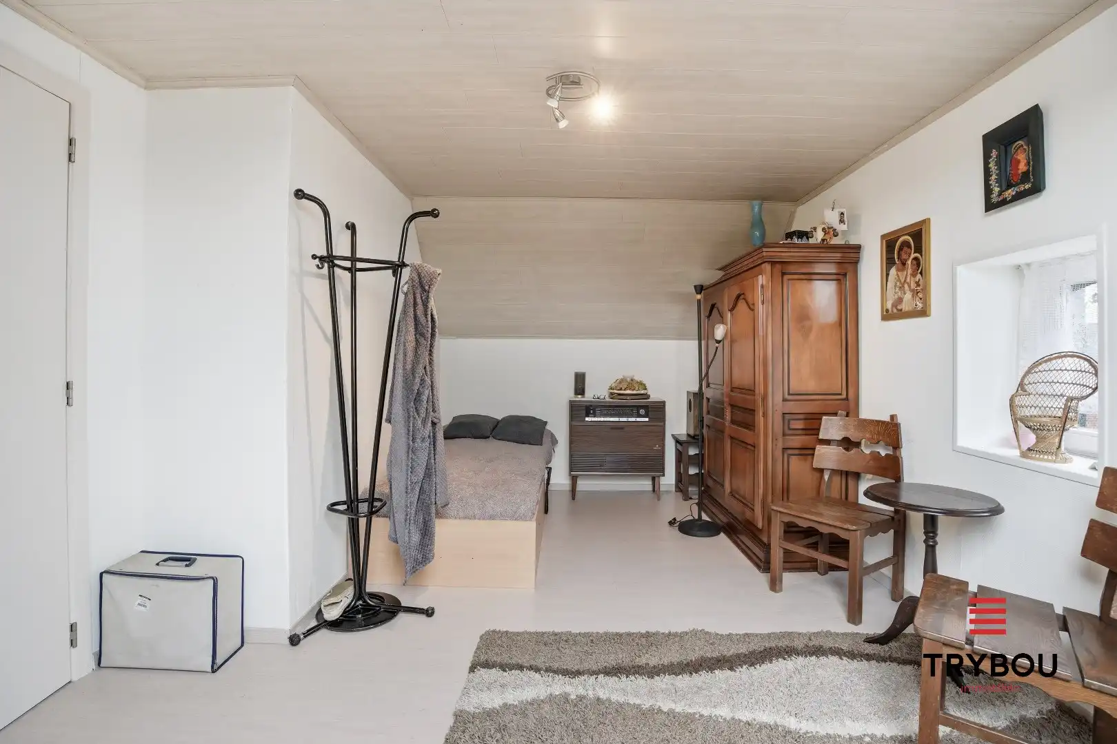 Rustig gelegen, alleenstaande woning op ruim perceel van 2210 m² foto 10