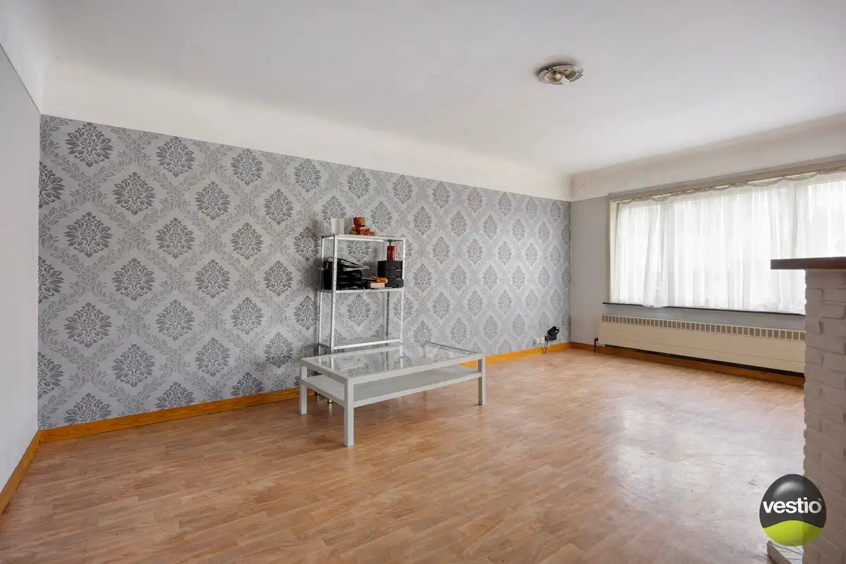 Ruime te renoveren woning met 3 slaapkamers op vlot bereikbare ligging (Genkersteenweg). foto 4