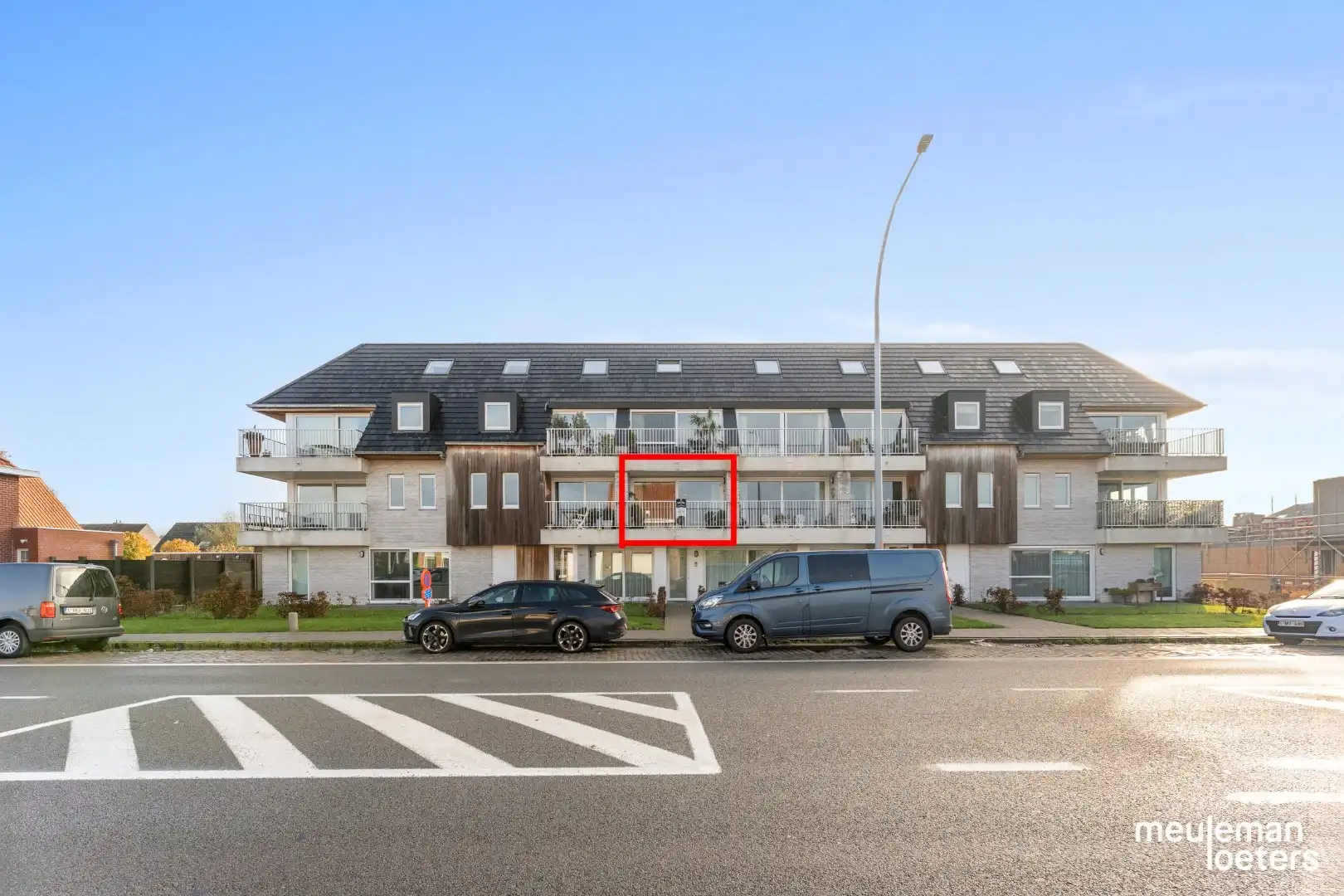 Recent appartement met twee ondergrondse autostaanplaatsen foto 16