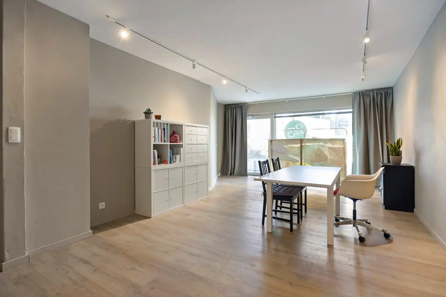 +/- 80m² kantoor foto 4