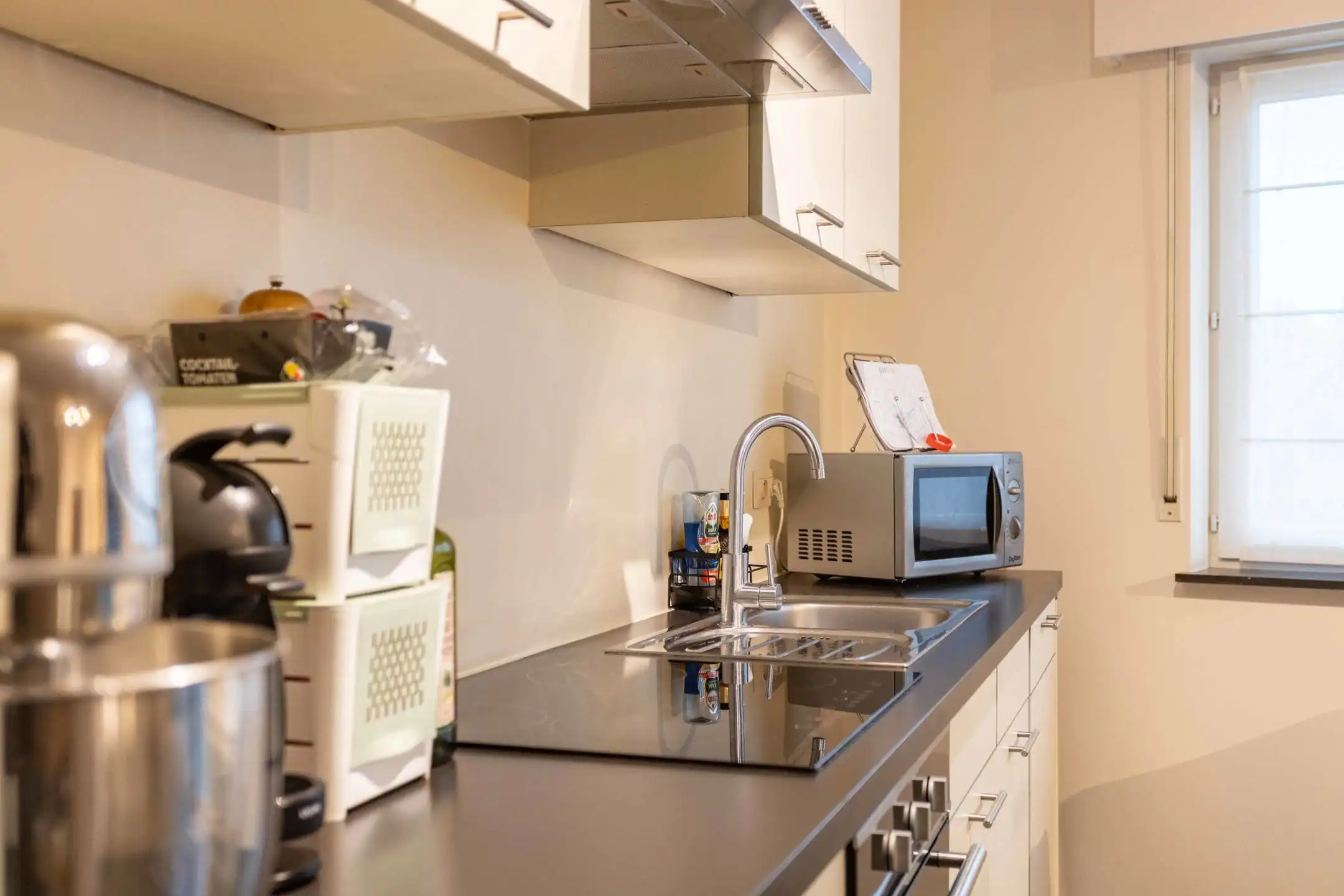 Instapklaar appartement met groot terras en garage foto 8