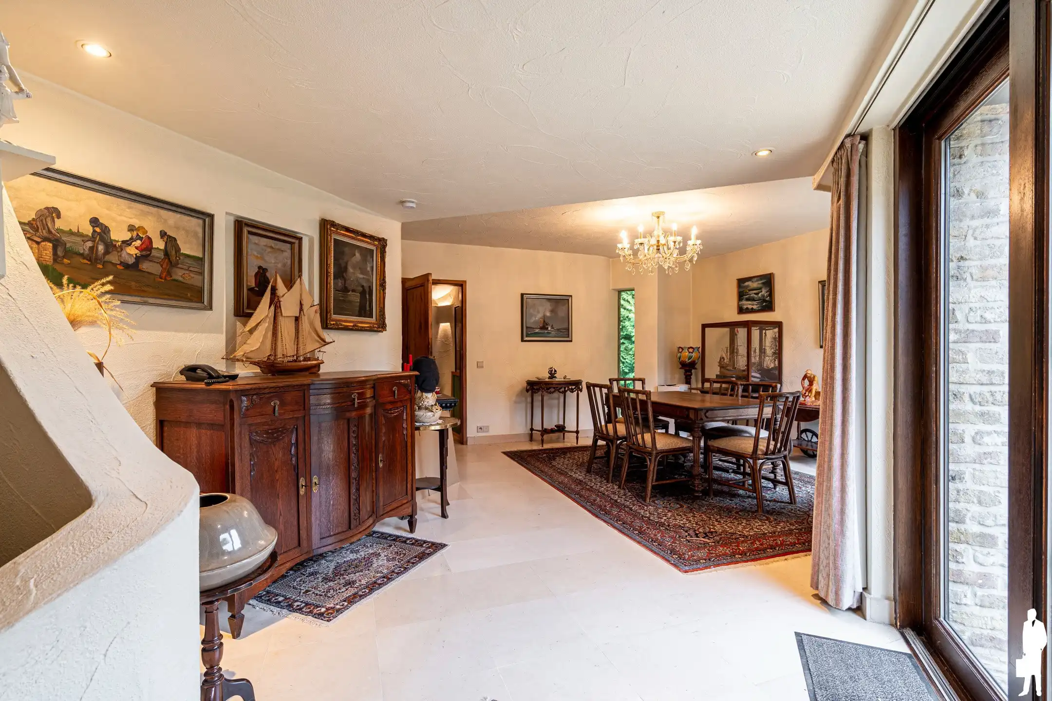 Gelijkvloerse villa met 4 slpk op toplocatie foto 8