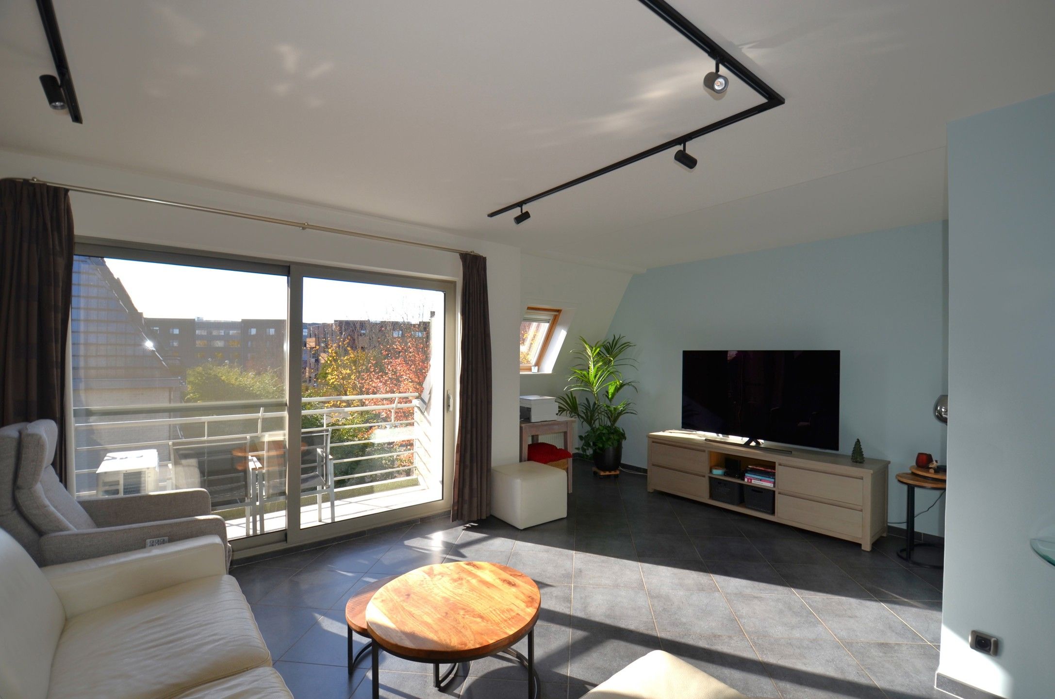 Uitzonderlijk ruim en stijlvol appartement foto 4