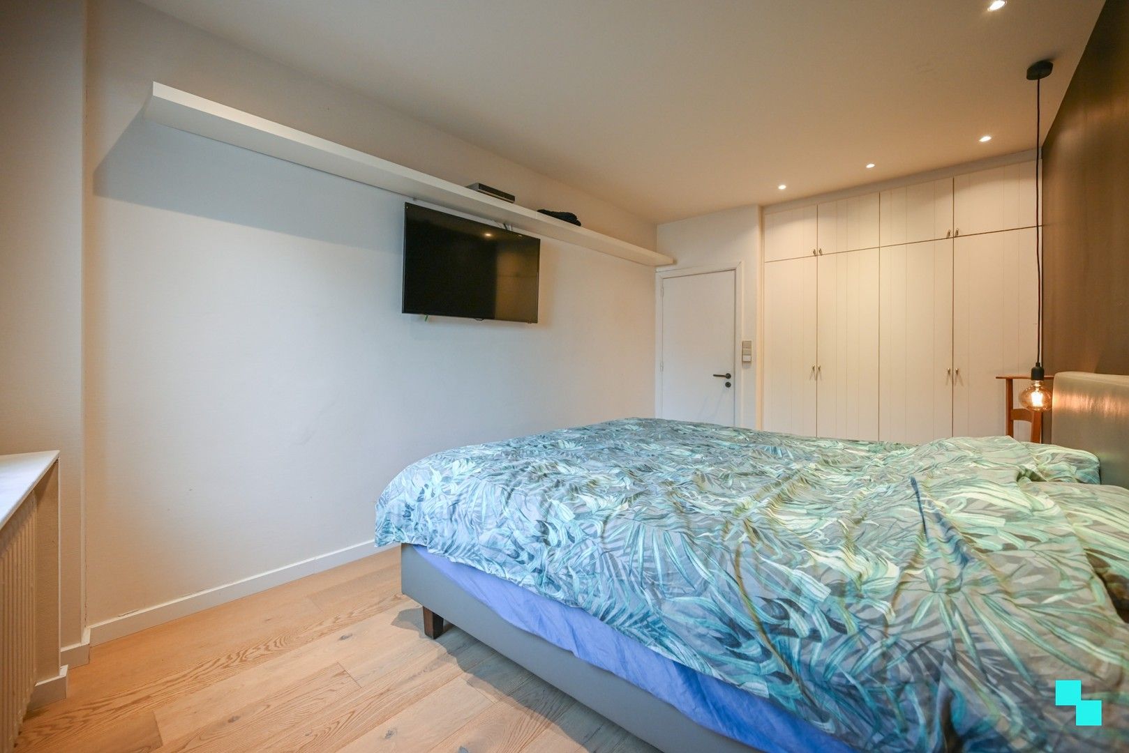 Prachtige woning met vier slaapkamers nabij centrum Izegem foto 24