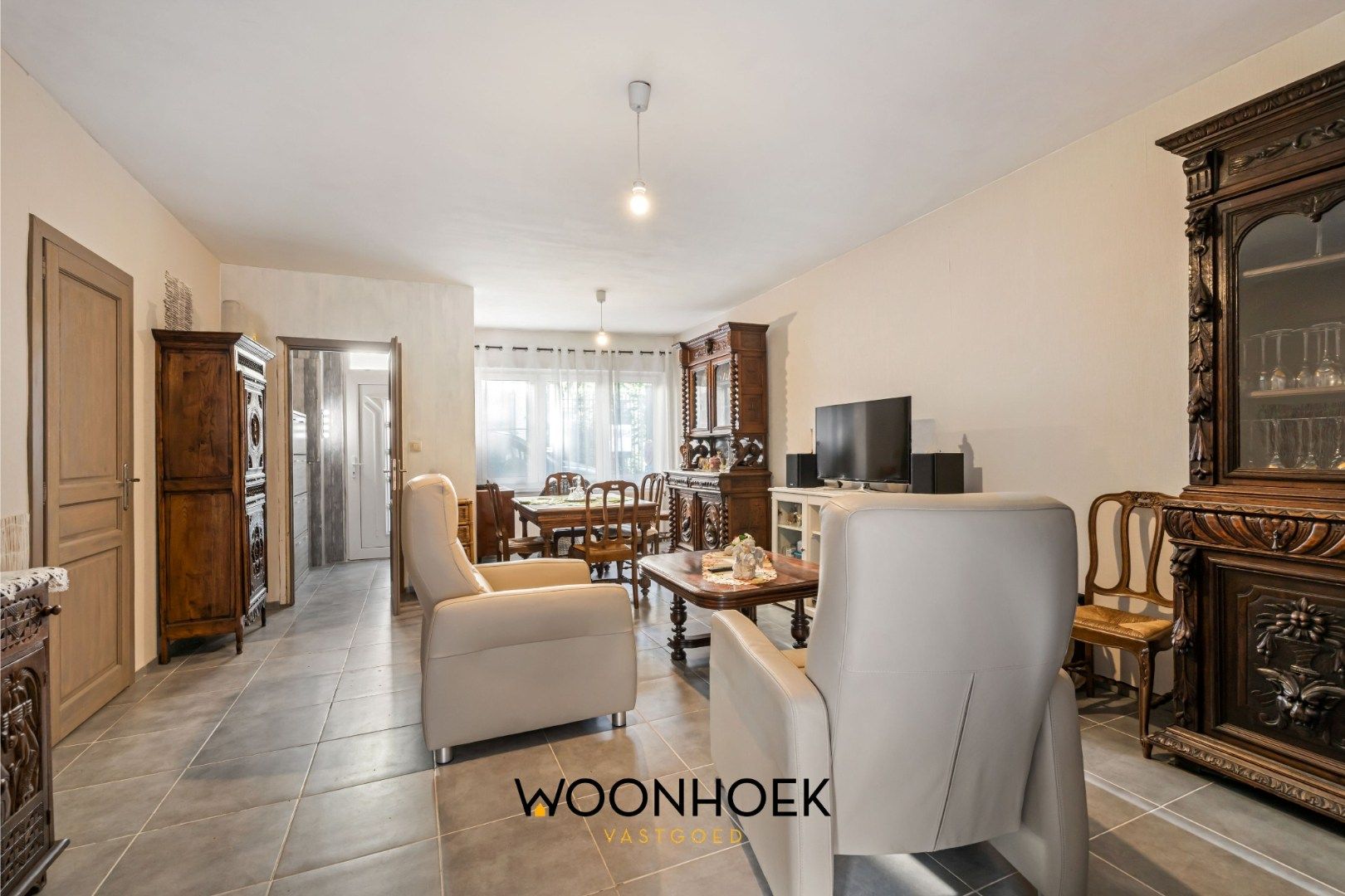Ruime woning in centrum Waasmunster  foto 4