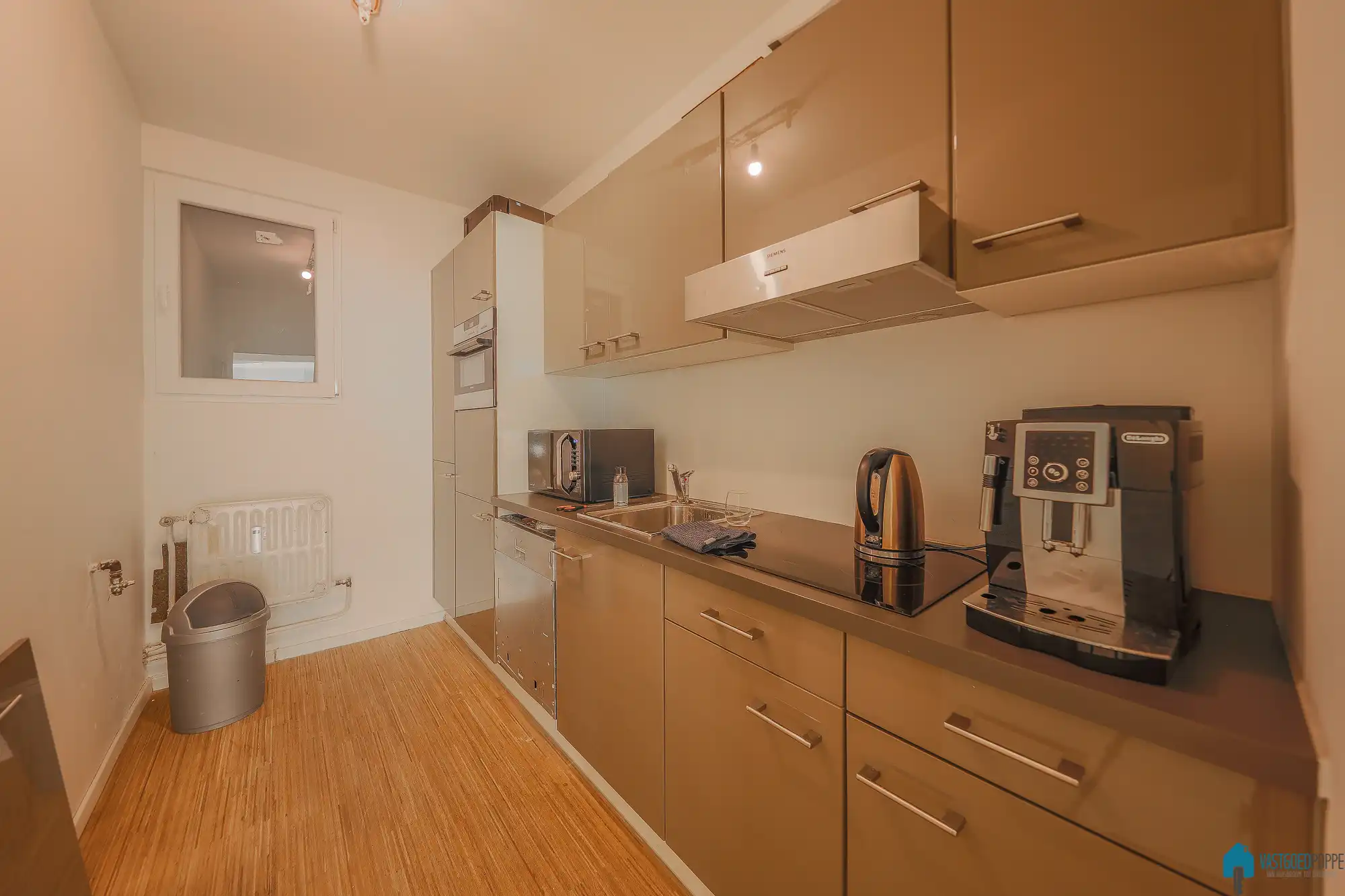 Gelijkvloers-appartement palend aan het Zuidpark foto 9