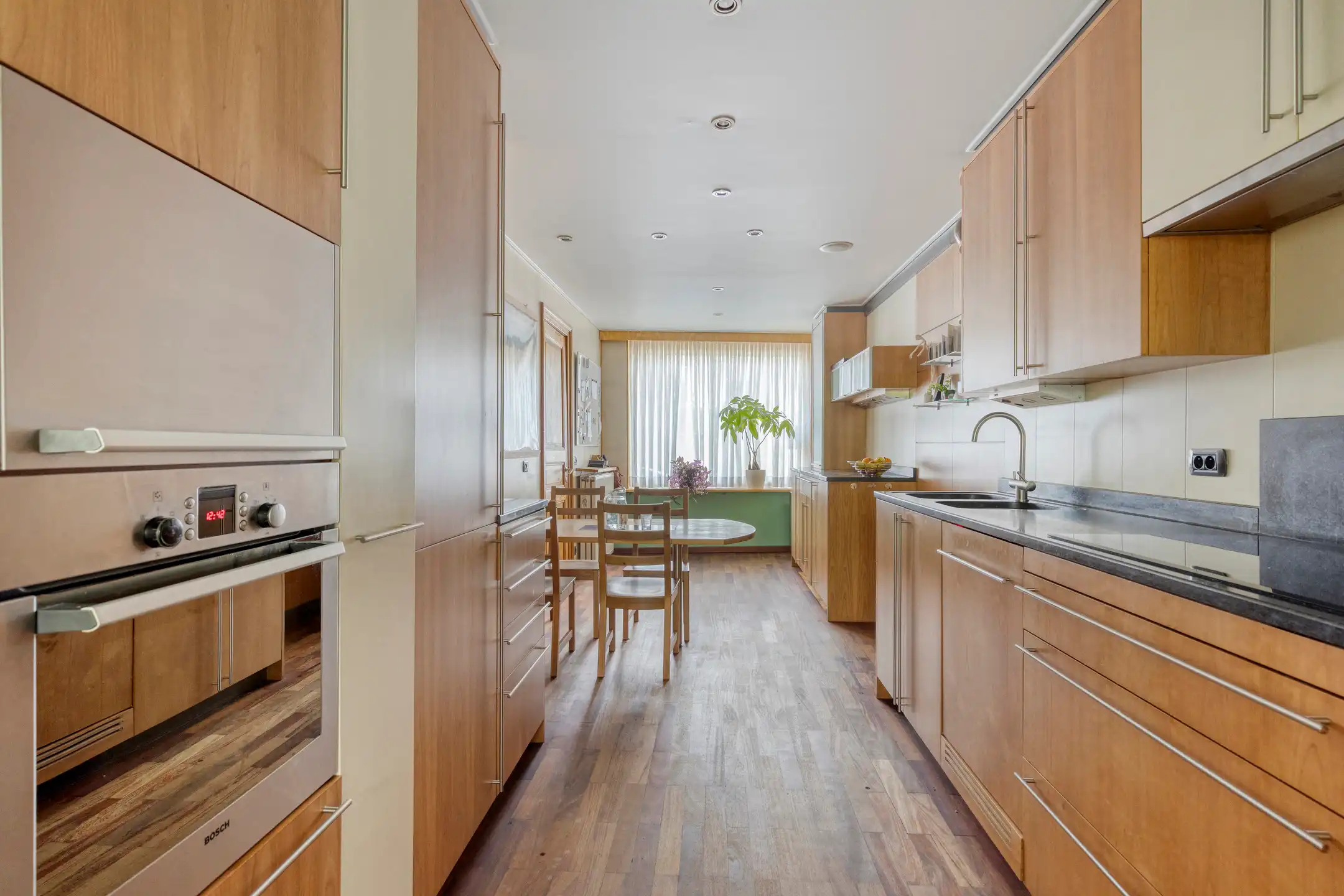 MELLE - Ruime woning met prachtige tuin op centrale locatie foto 10