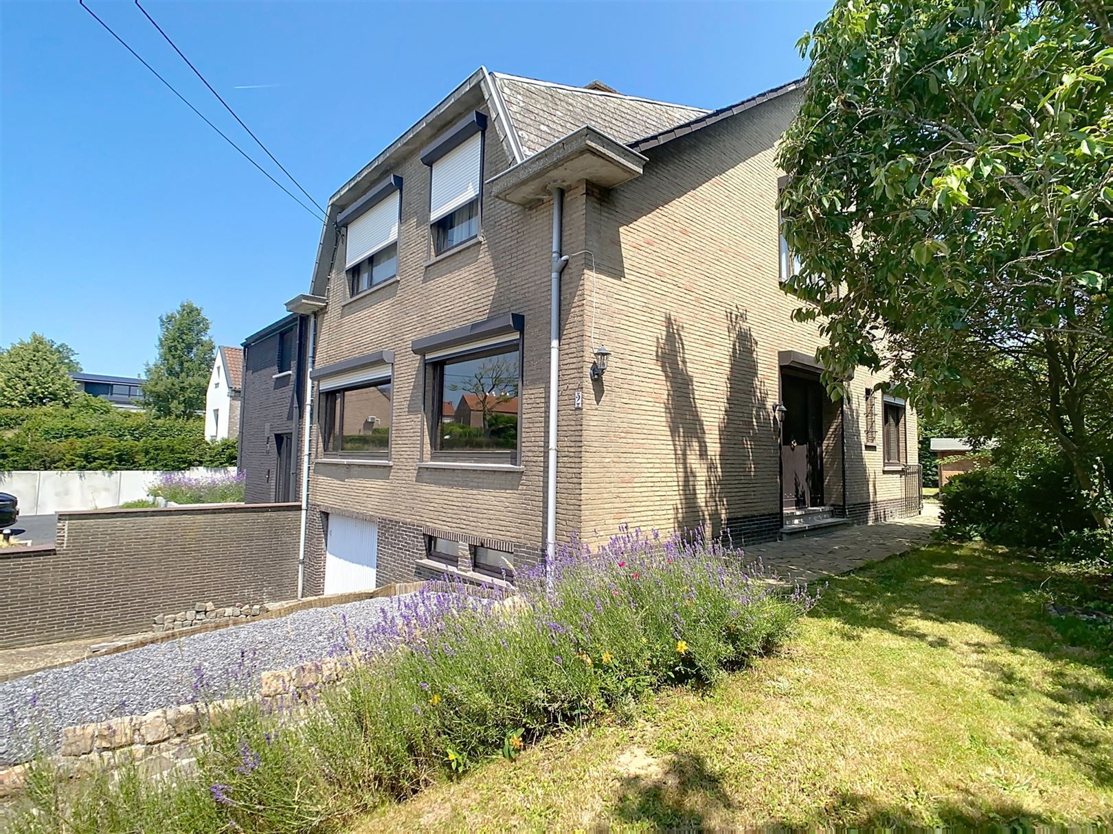 Ruime woning, 3 slpks (+ inrichtb zolder), tuin, 9a 53ca  foto 3