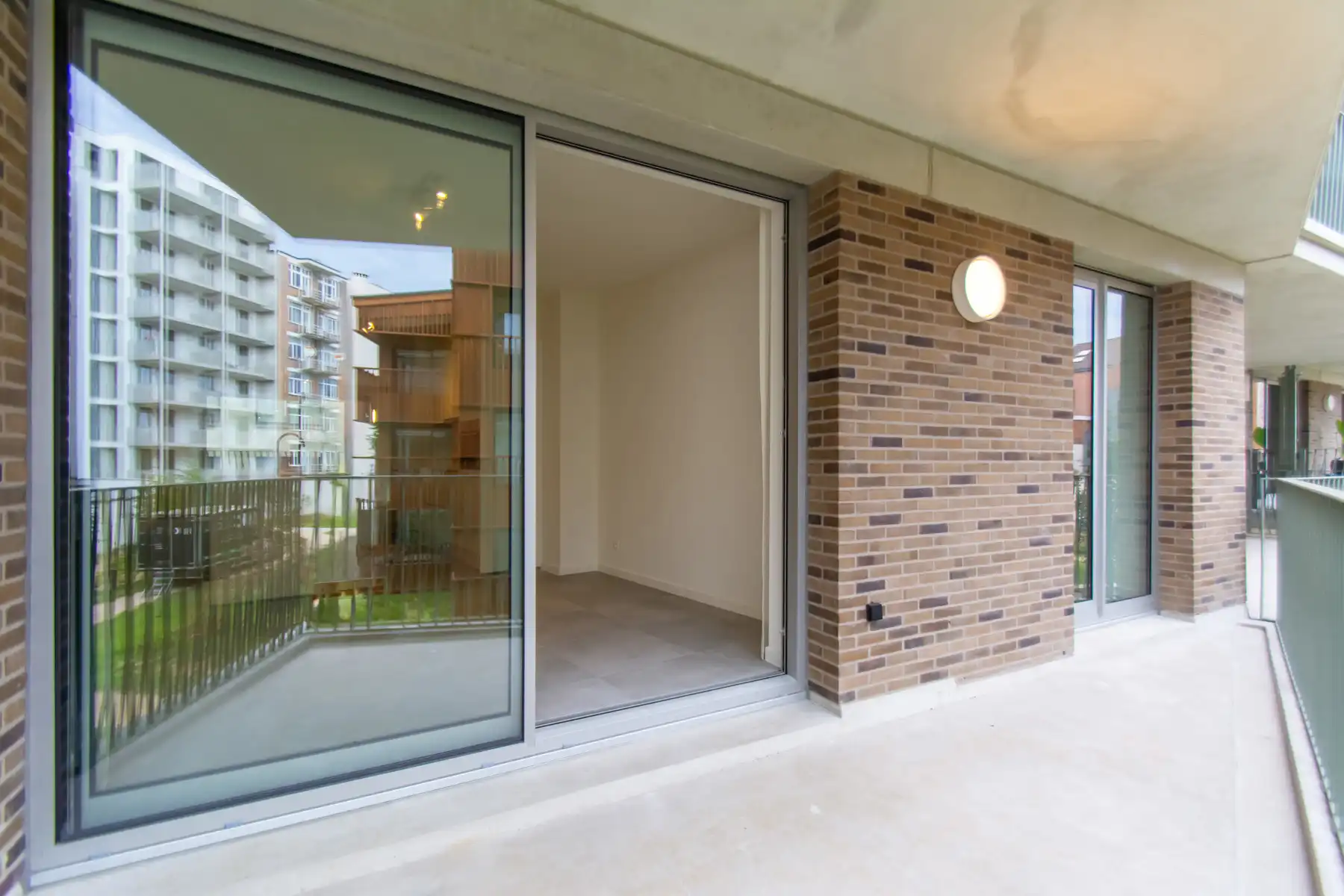 Nieuwbouw 2-slaapkamerapp. met 2 terrassen foto 12