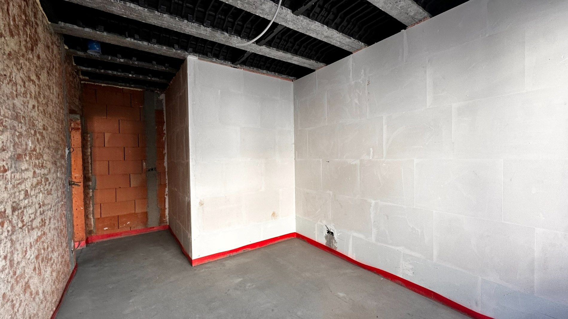 Karaktervolle "BEN" luxe duplex-appartement gelegen in het hart van Lokeren   foto 11