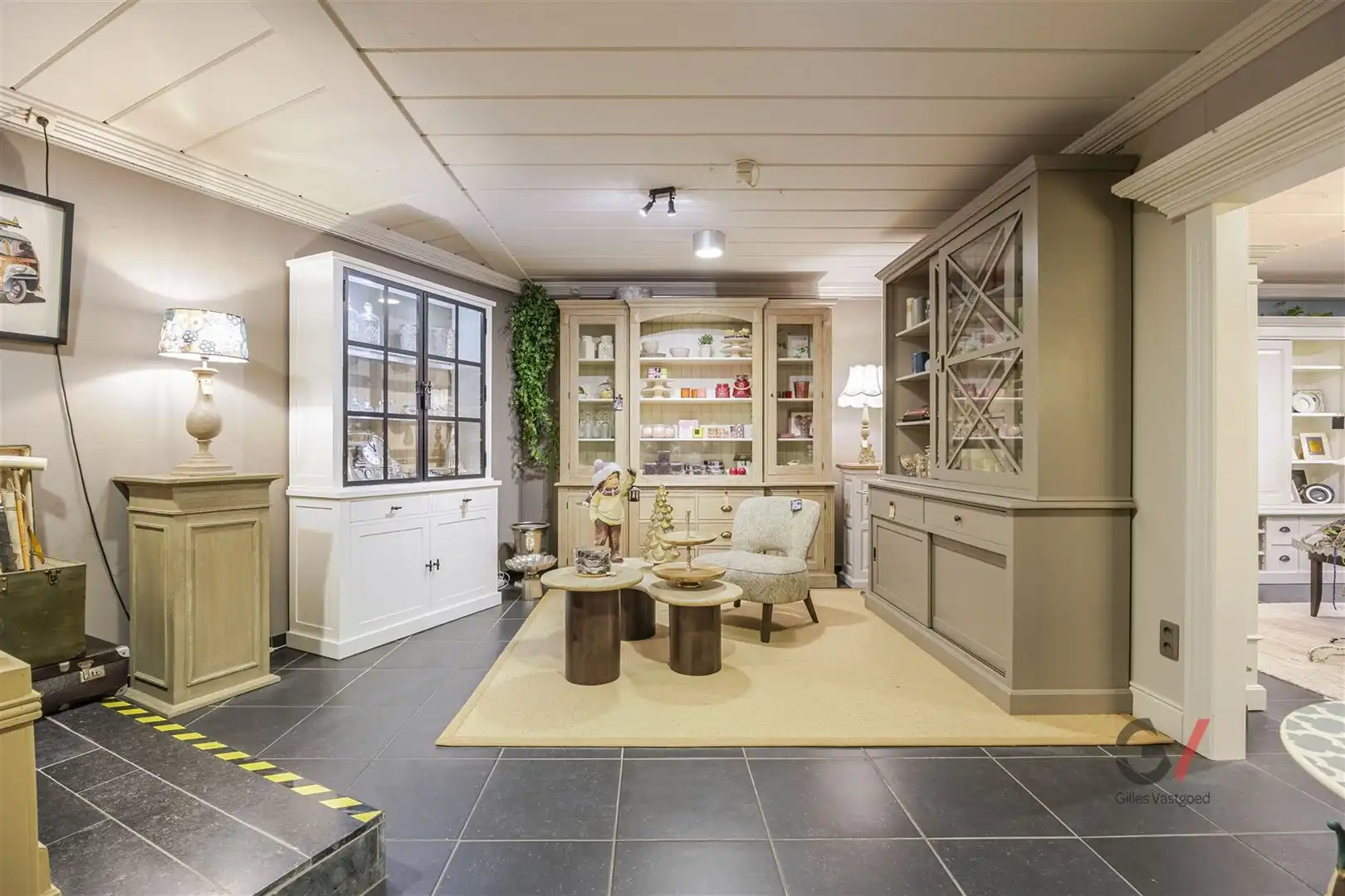 Commercieel gebouw op toplocatie foto 19