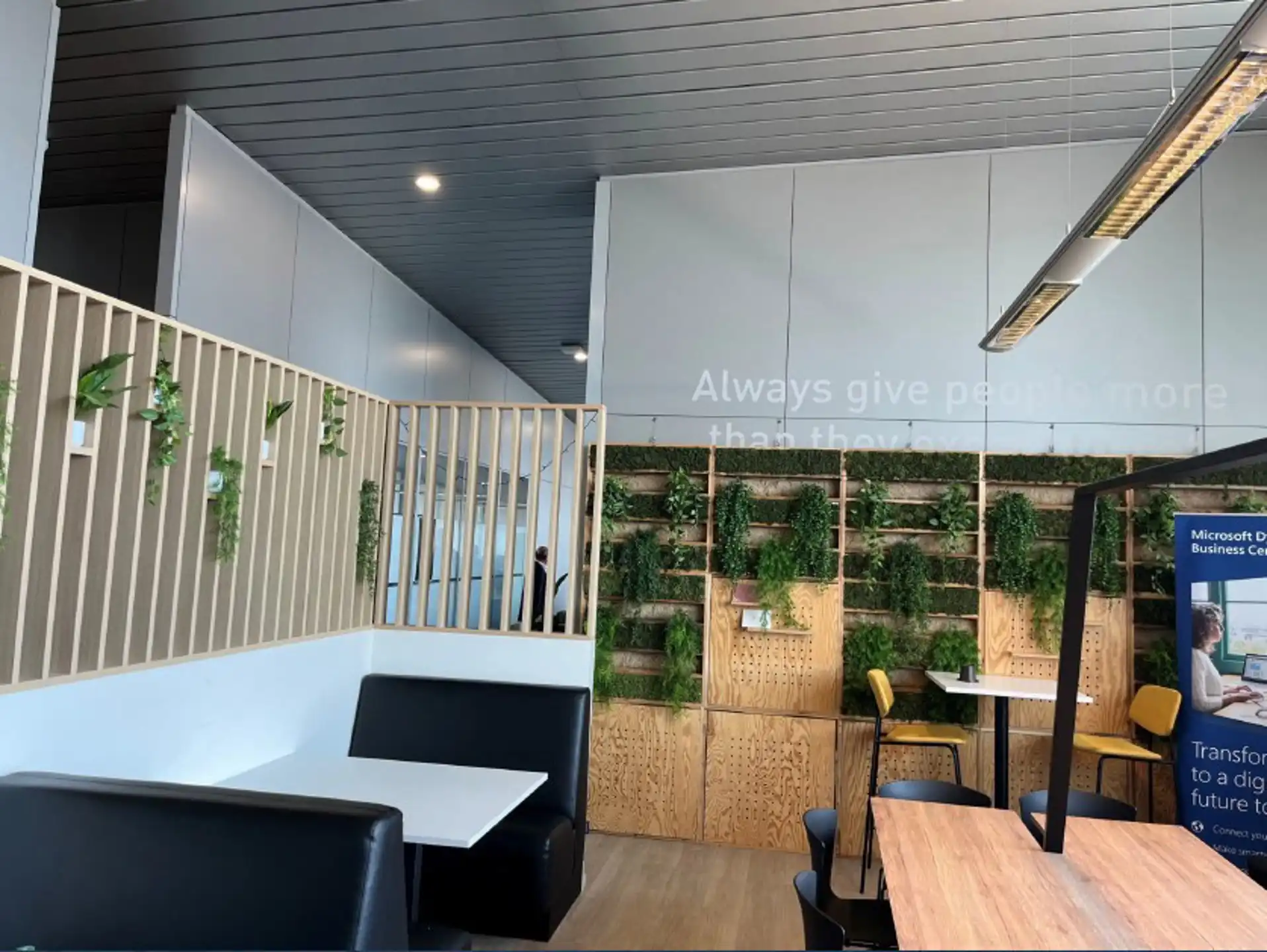 Kantoor 1.008 m² op het 1ste verdiep in het Axxes Business Park. foto 13