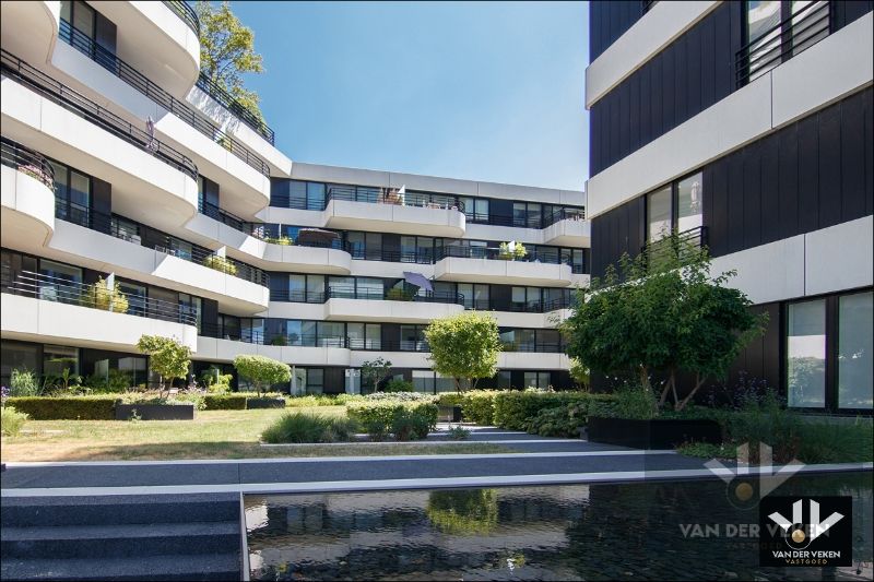 ZEER MOOI AFGEWERKT 2-SPLKAPP IN RESIDENTIE ZUIDZICHT foto 21