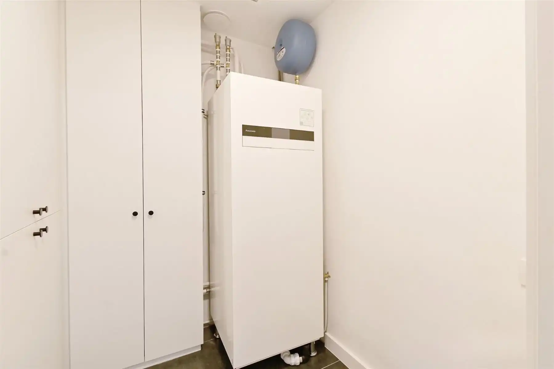 Luxueus gerenoveerd appartement te Berchem! foto 12