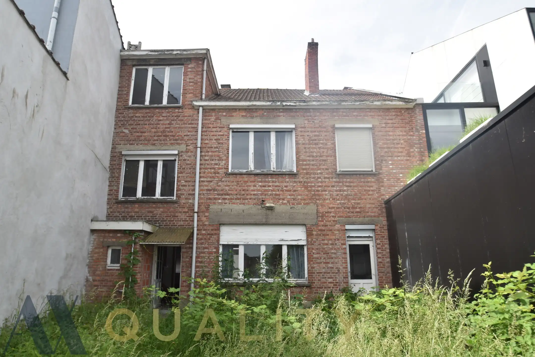 Kraktervolle te renoveren rijwoning/handelshuis met grote tuin en garage foto 18