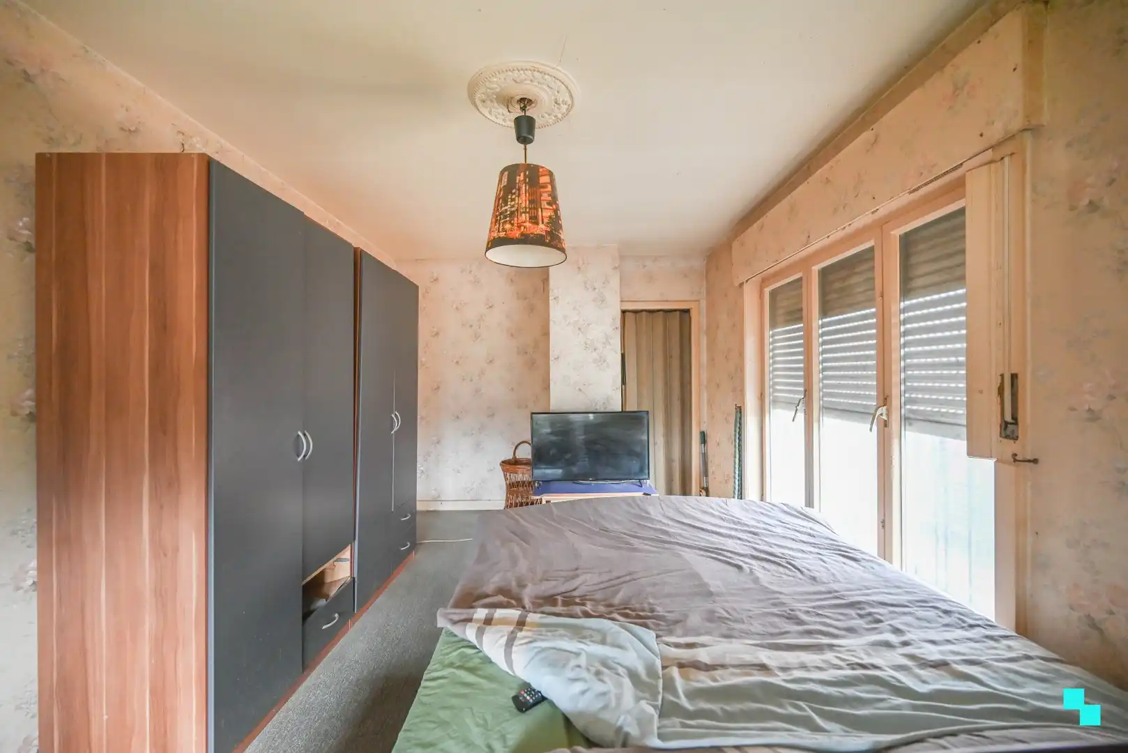 Alleenstaande woonst met atelier/loods foto 23