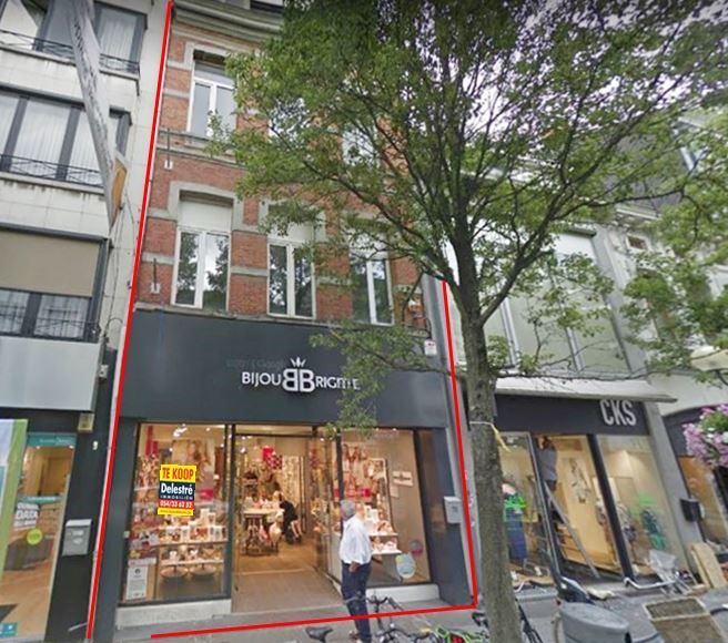 KARAKTERVOLLE INVESTERINGSEIGENDOM TURNHOUT foto {{pictureIndex}}