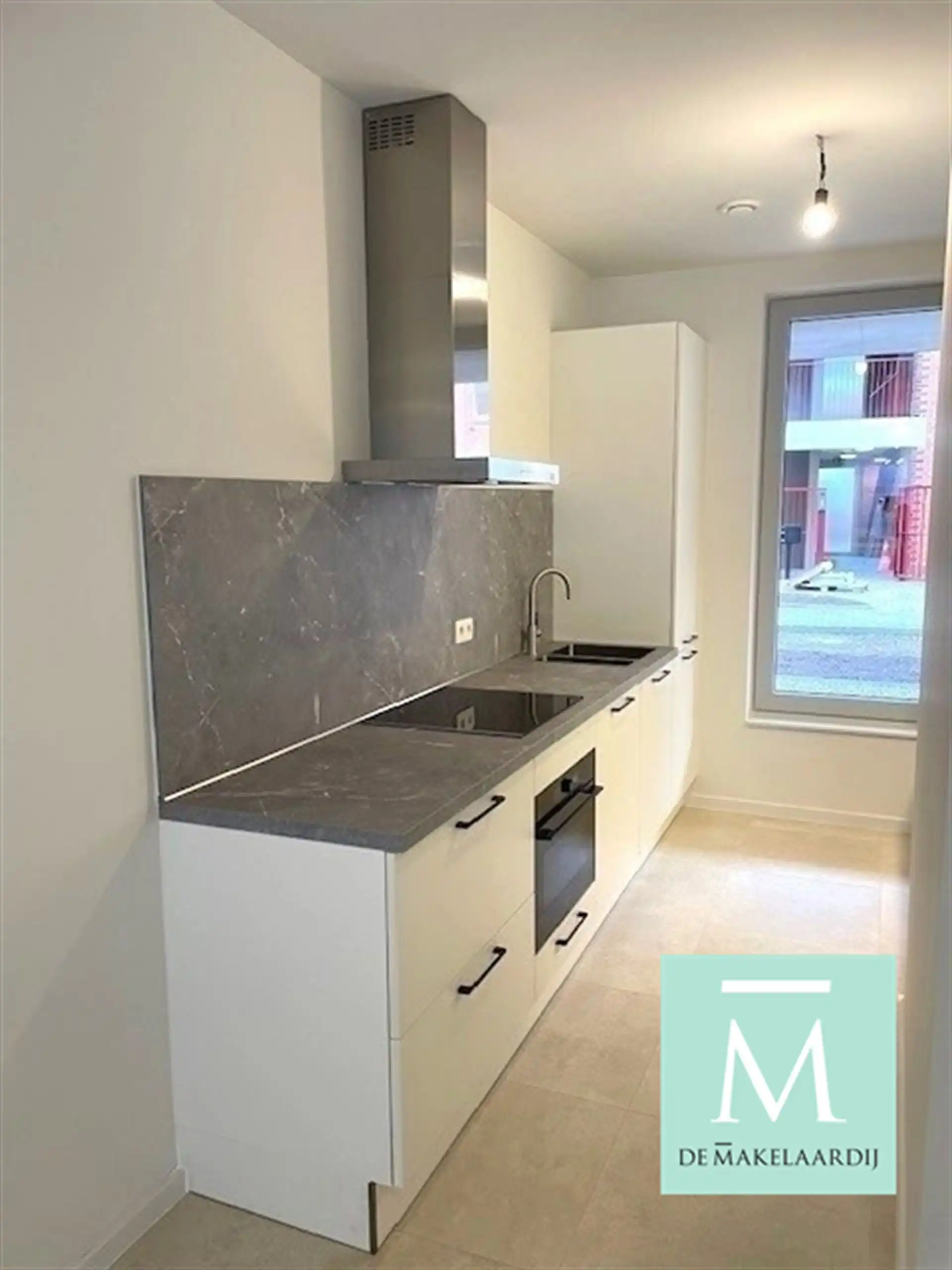 Gelijkvloers nieuwbouwappartement met 2 slaapkamers, terras/tuin op toplocatie! foto 3