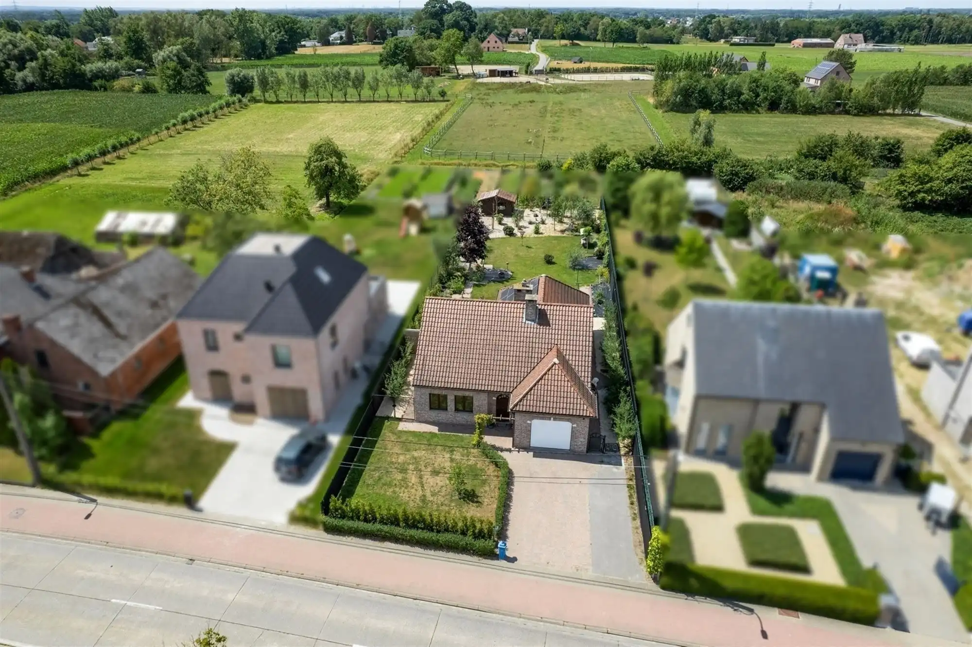 Energiezuinige woning met 4 (mogelijk 5!) SLPK te Putte foto {{pictureIndex}}