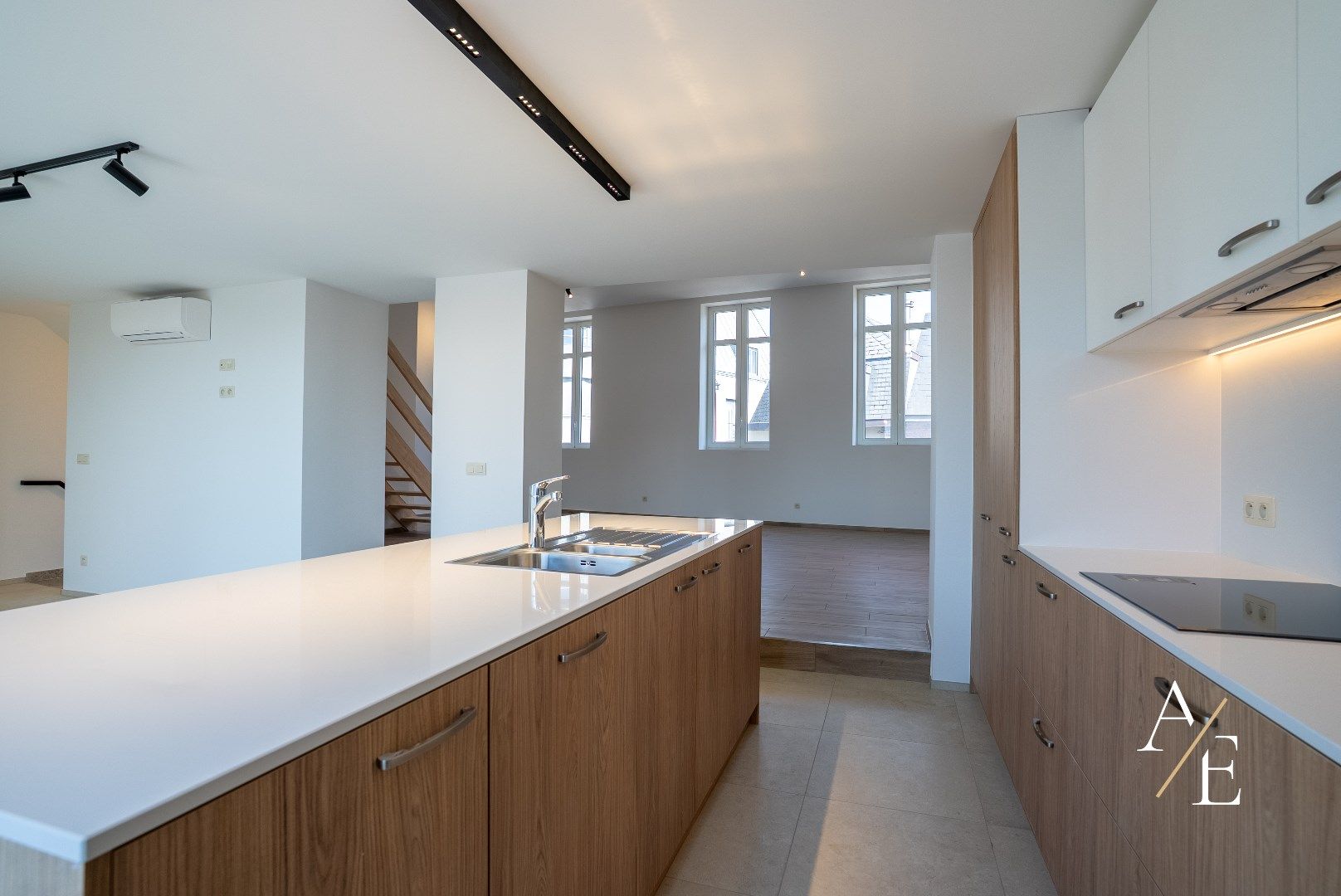WETTEREN - Duplex met historische gevel! Exclusief wonen in het centrum! foto 4
