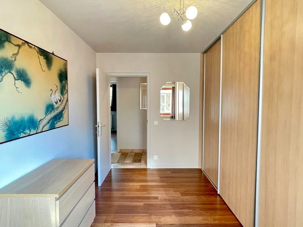 Mooi onderhouden appartement op de eerste verdieping met twee slaapkamers en charmante terrassen. foto 17