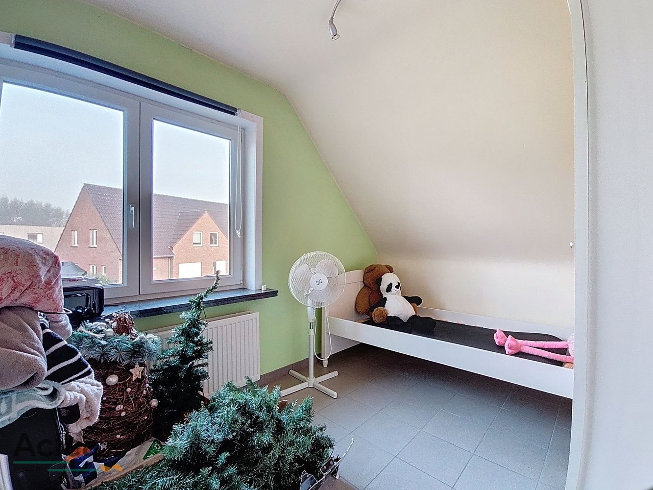 rustig gelegen halfopen woning foto 12