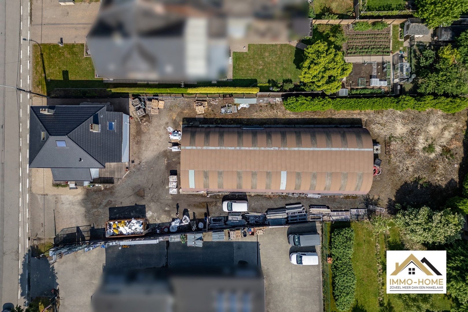 Eigendom( 2 appartementen) met loods en bijzonder veel potentieel foto 25