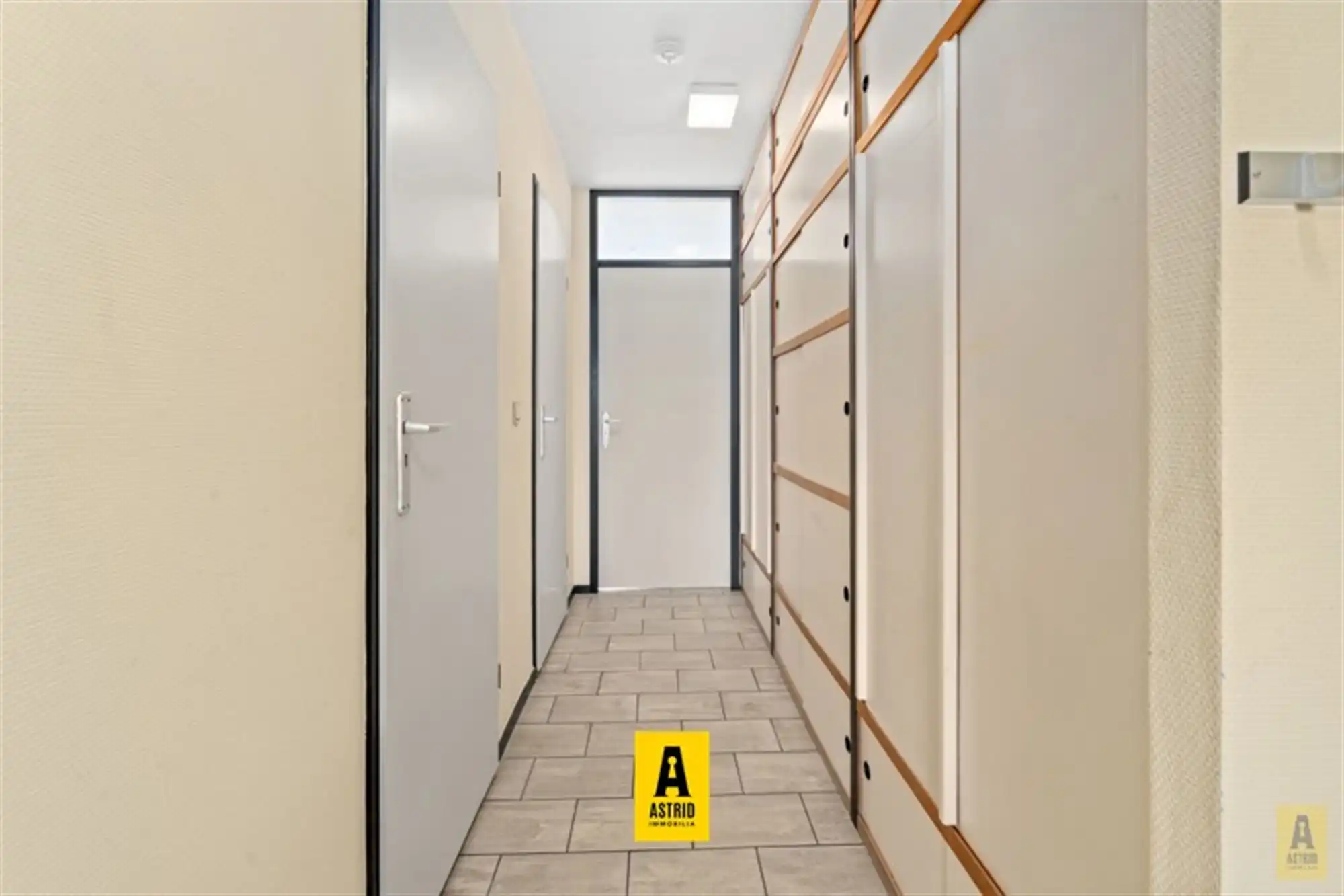 Zonnig appartement met open zichten vlakbij strand! foto 12