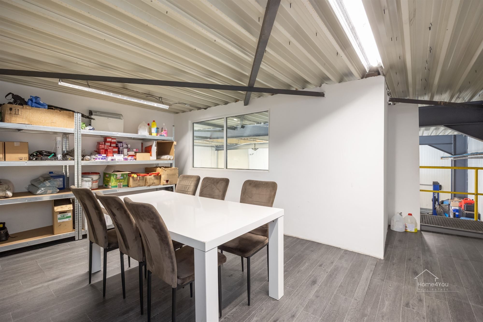 Nijverheidsgebouw + woning  foto 8