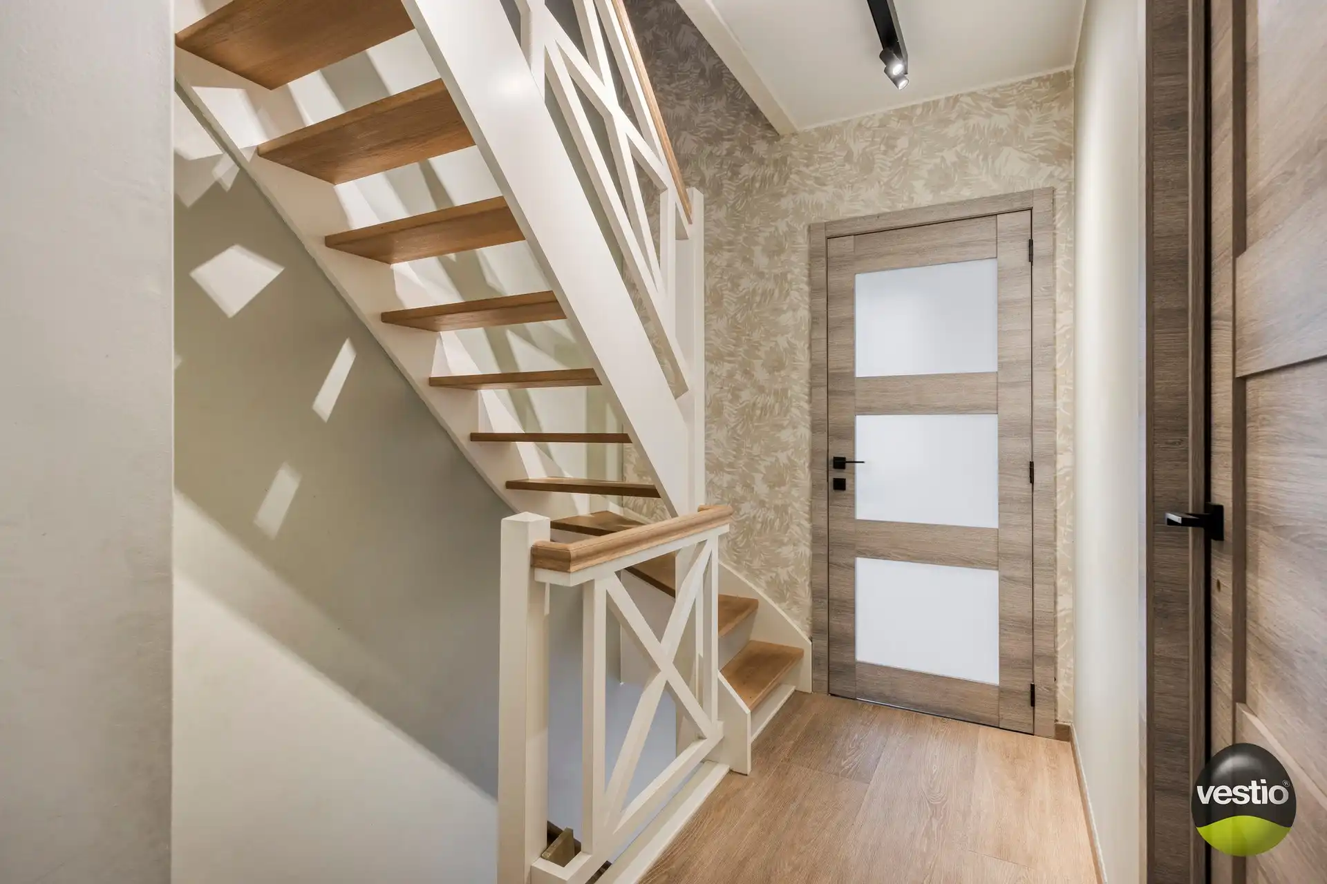 Charmante, gerenoveerde stadswoning met 4 slaapkamers en grote stadstuin. foto 11