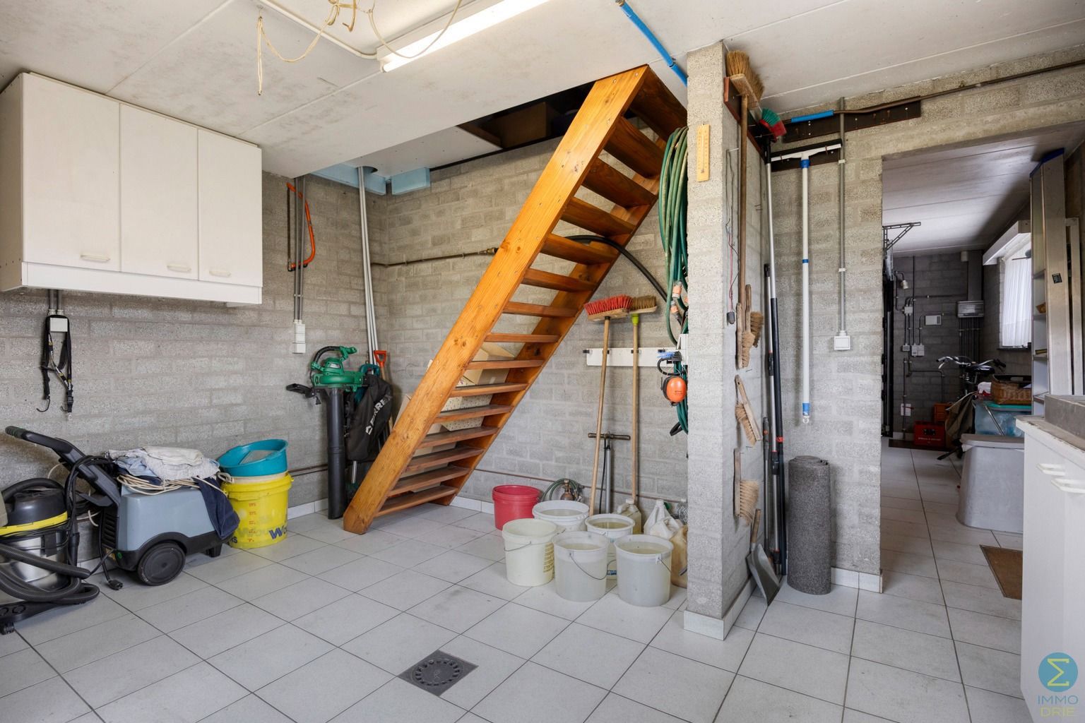 Instapklare laagbouwwoning op perceel van 1903m² foto 26
