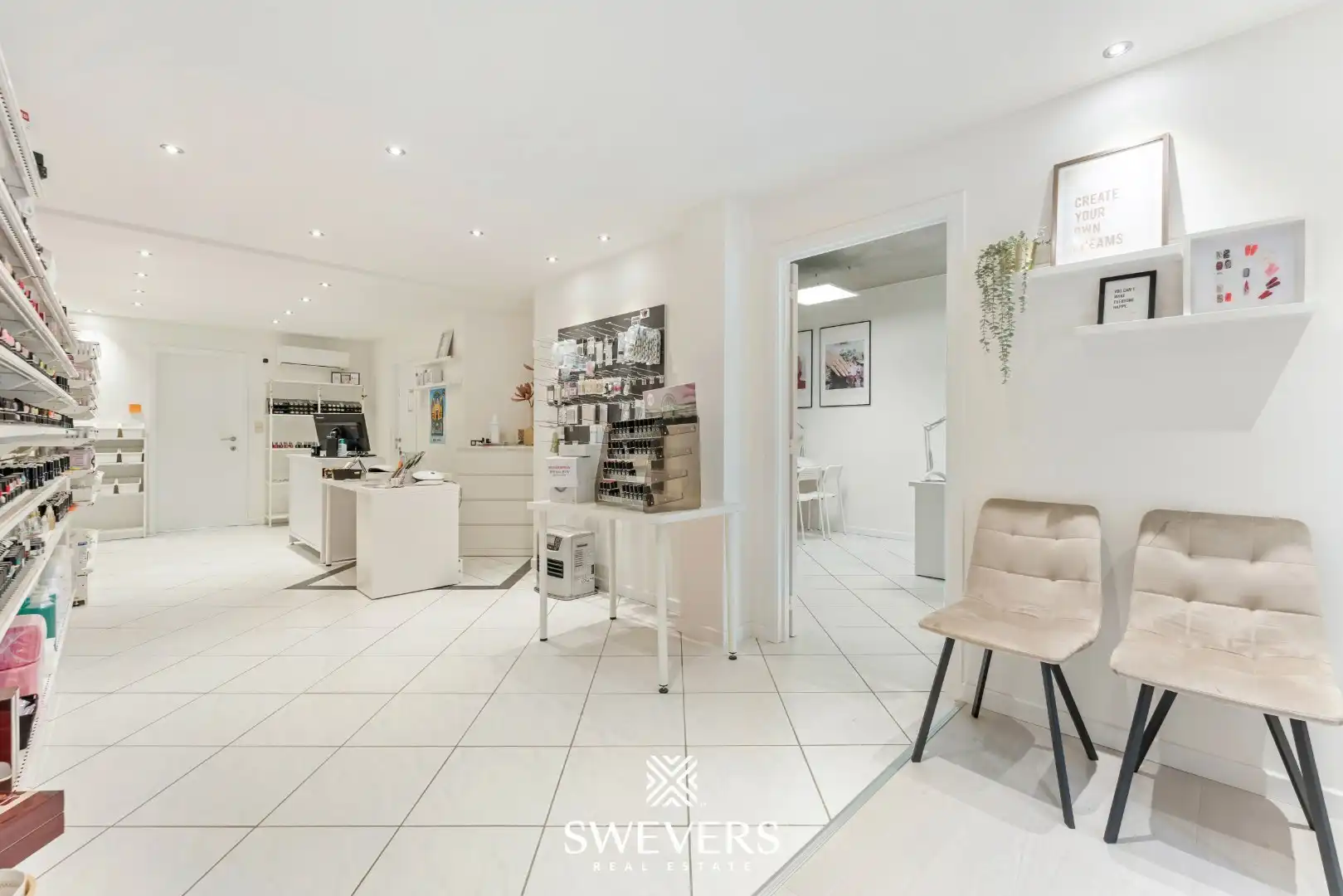 Handelspand met praktische indeling in hartje Tessenderlo foto 13