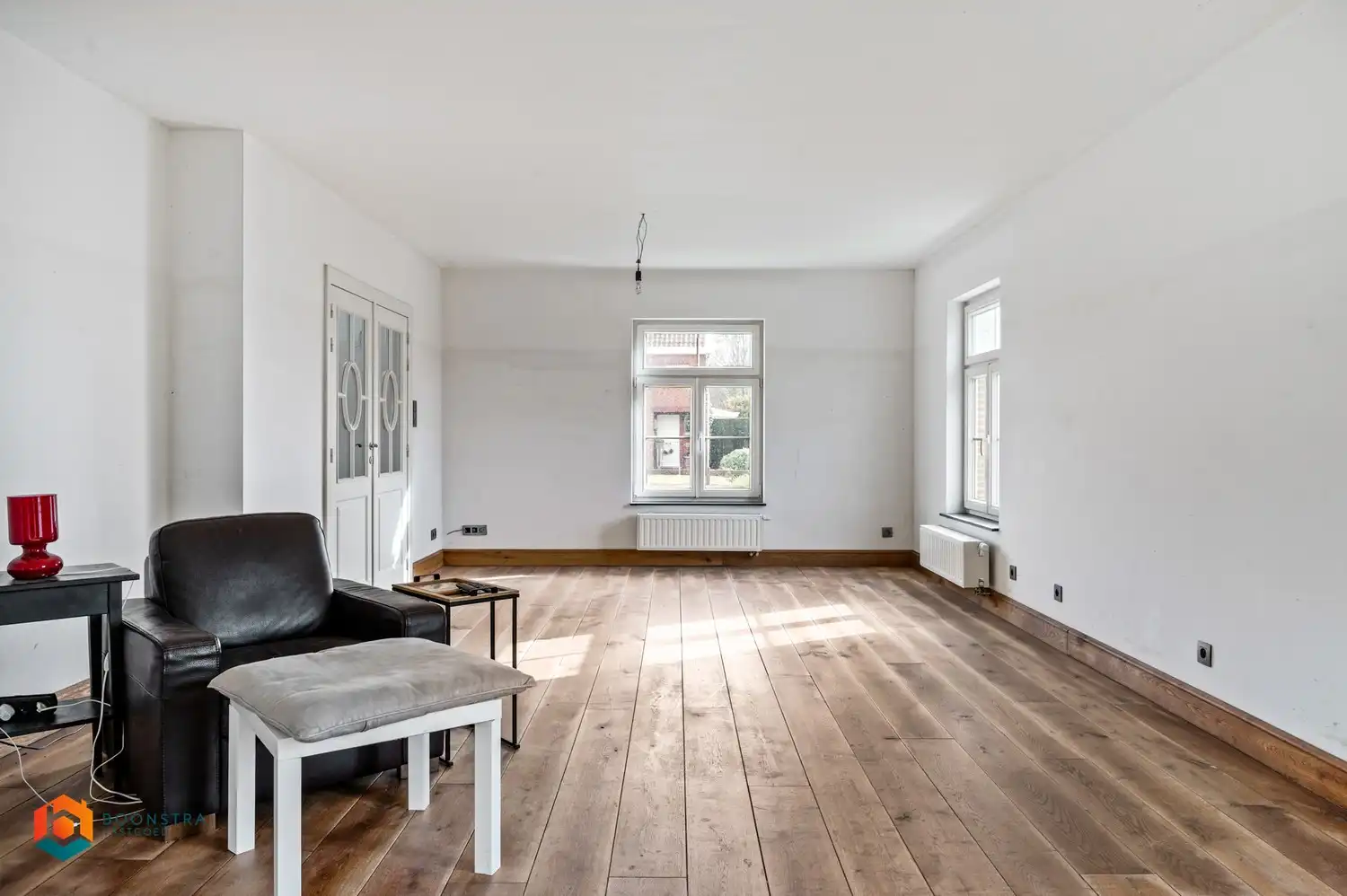 Woning met 4 slaapkamers en achterliggend bos (+-70a) foto 4