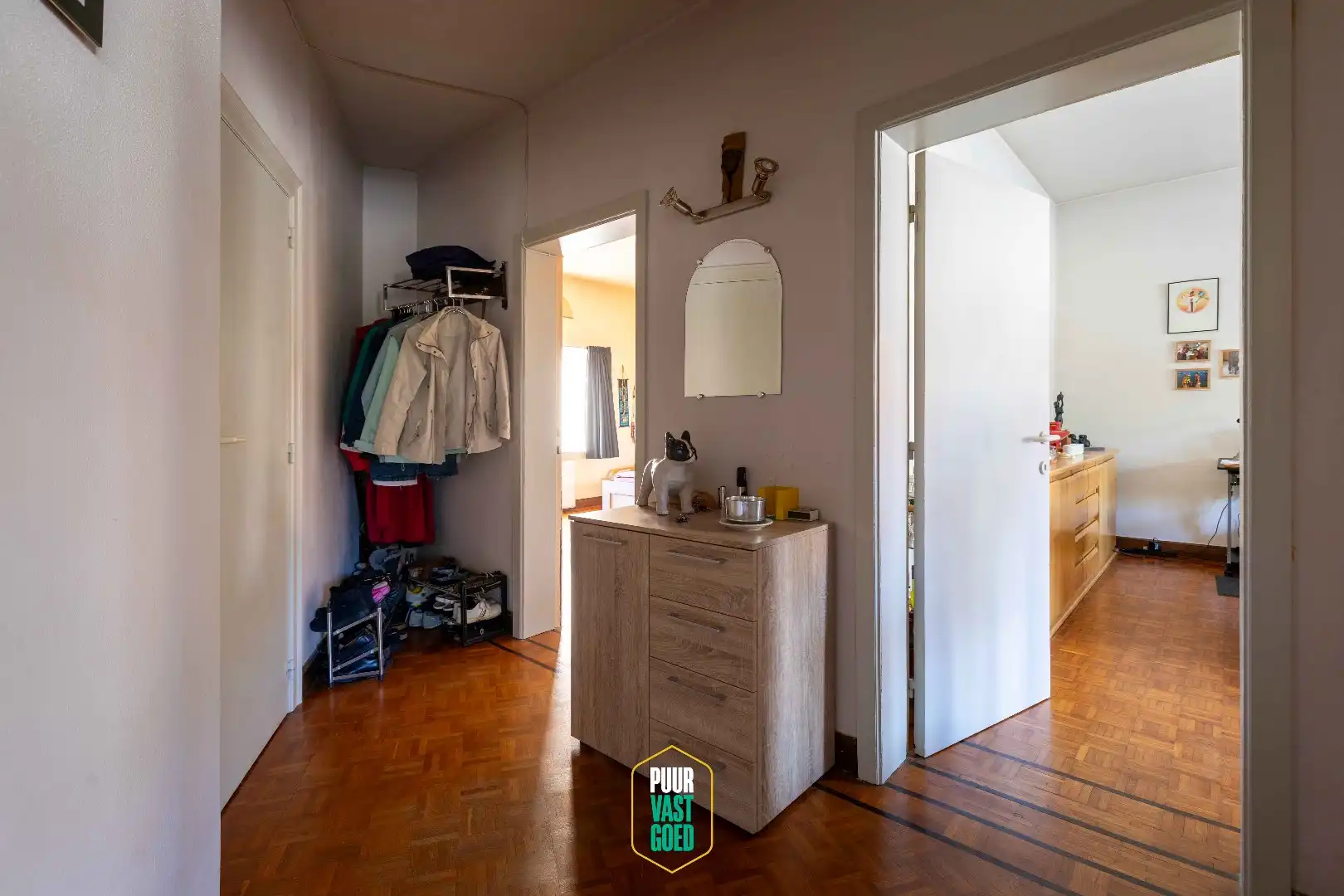 Art Deco opbrengsteigendom aan de rand van stad foto 9