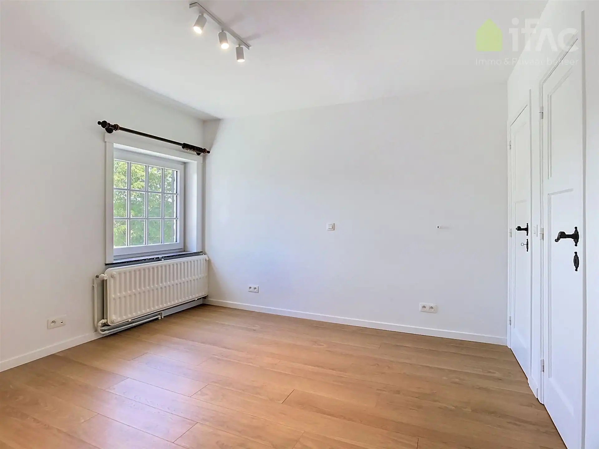 Villa op toplocatie met prachtige tuin foto 20