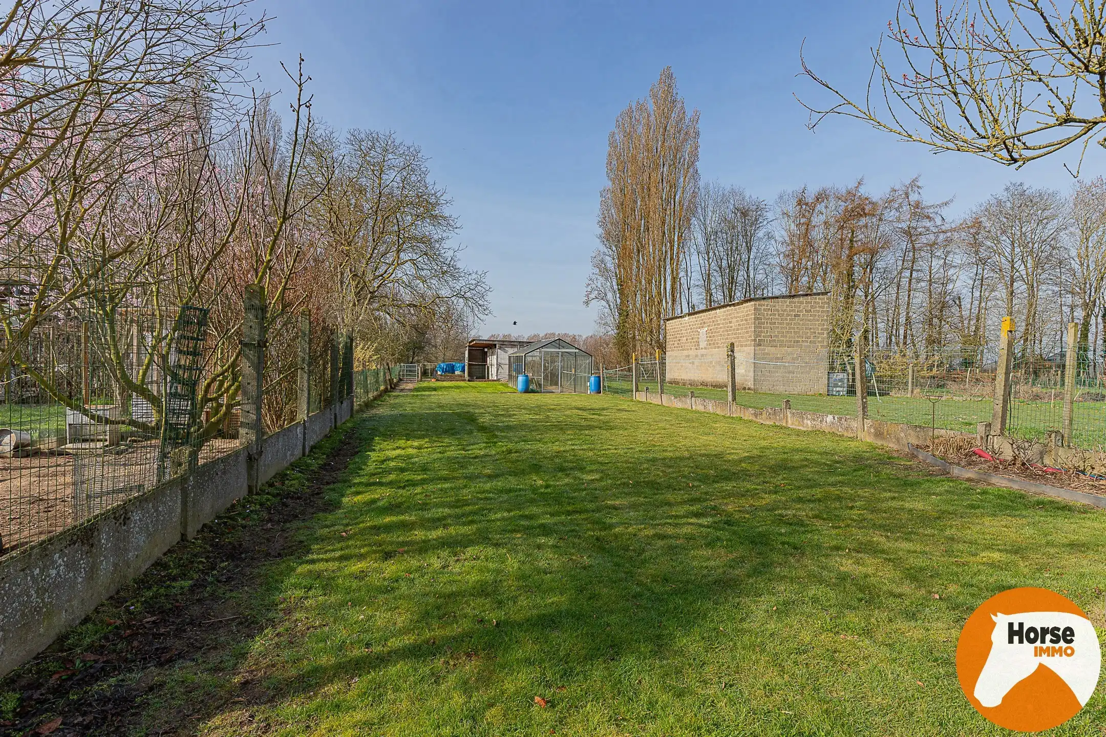 HELDERGEM - Gezellige woning met tuin, weide en stallen foto 24