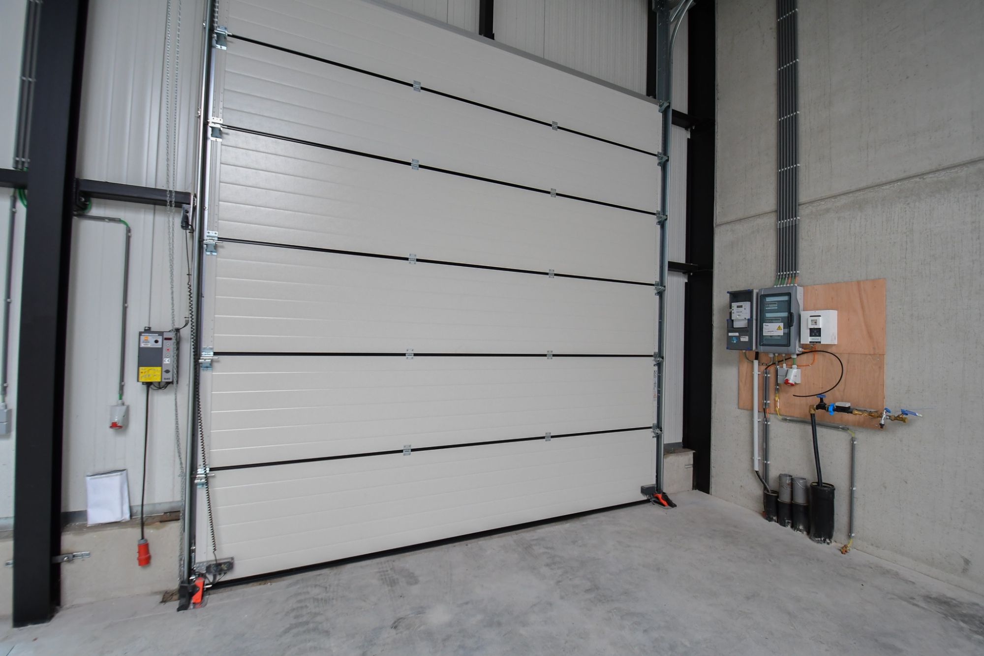 Loods (191 m²) te huur in het industriepark SCHATTING te Zedelgem - UNIT B foto 4