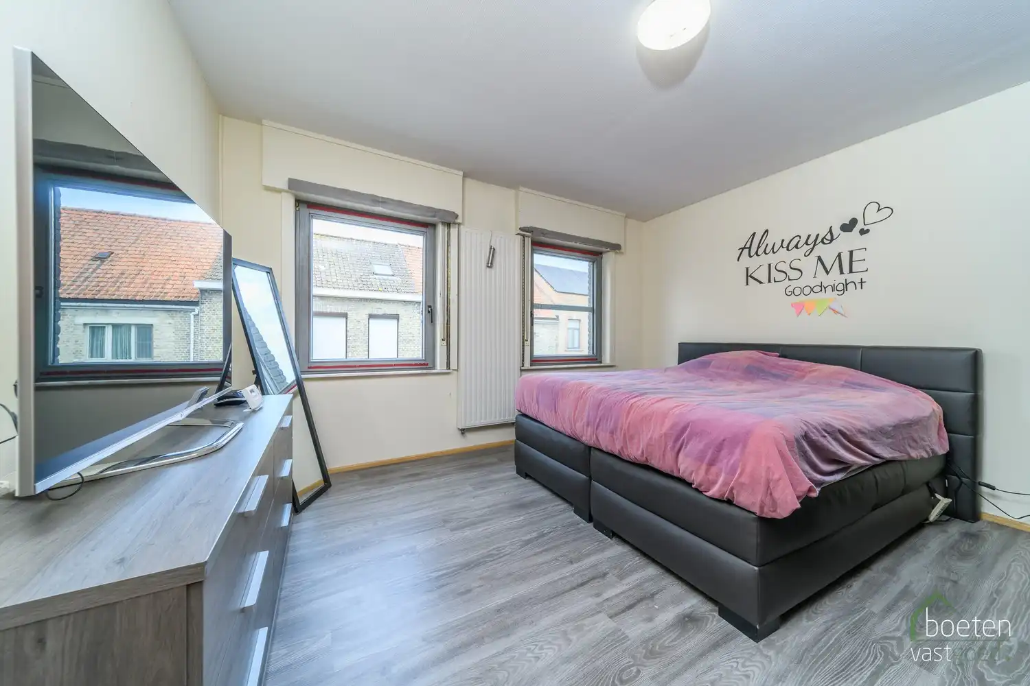 ALVERINGEM: instapklare beenhouwerij met woonst (4 slpks), ruim zonneterras/tuintje en garage in het hart van Alveringem. foto 21