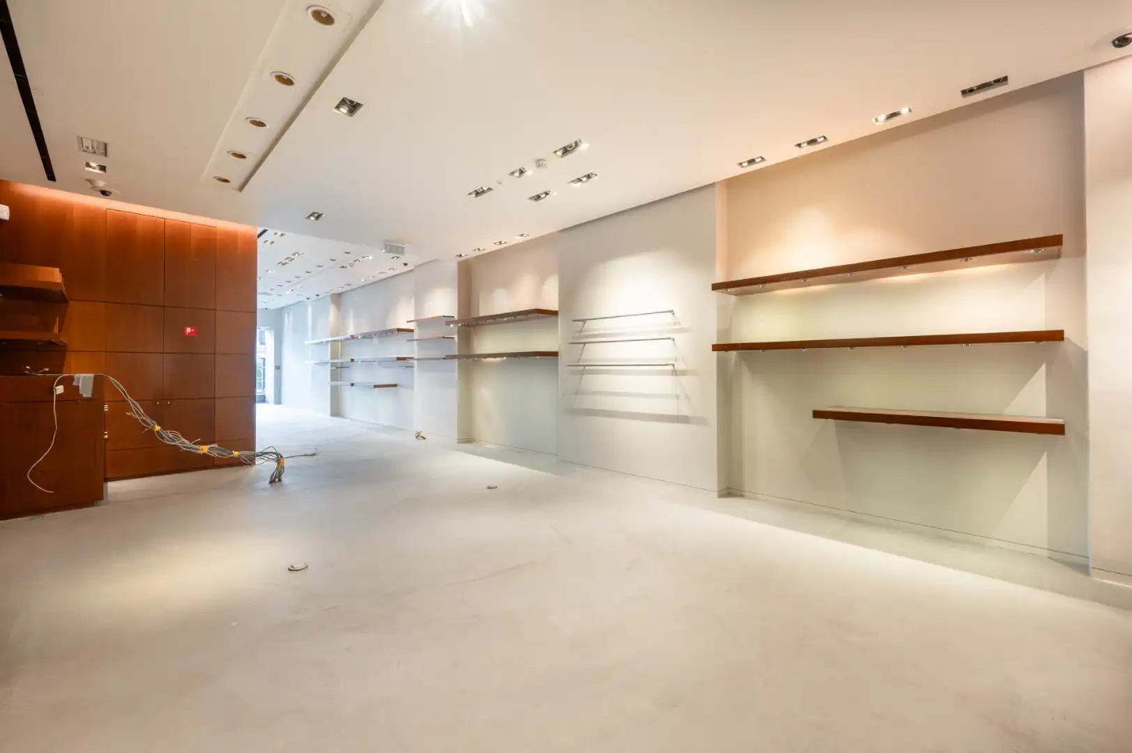 Exclusief handelspand op absolute toplocatie op de Kustlaan foto 4