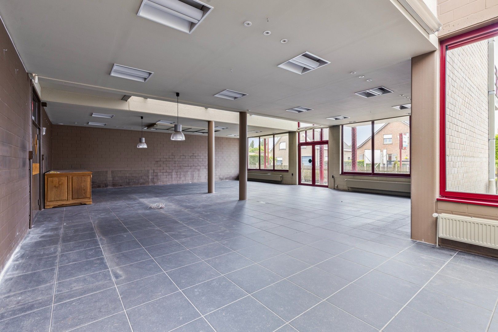 Handelspand met groot appartement foto 4