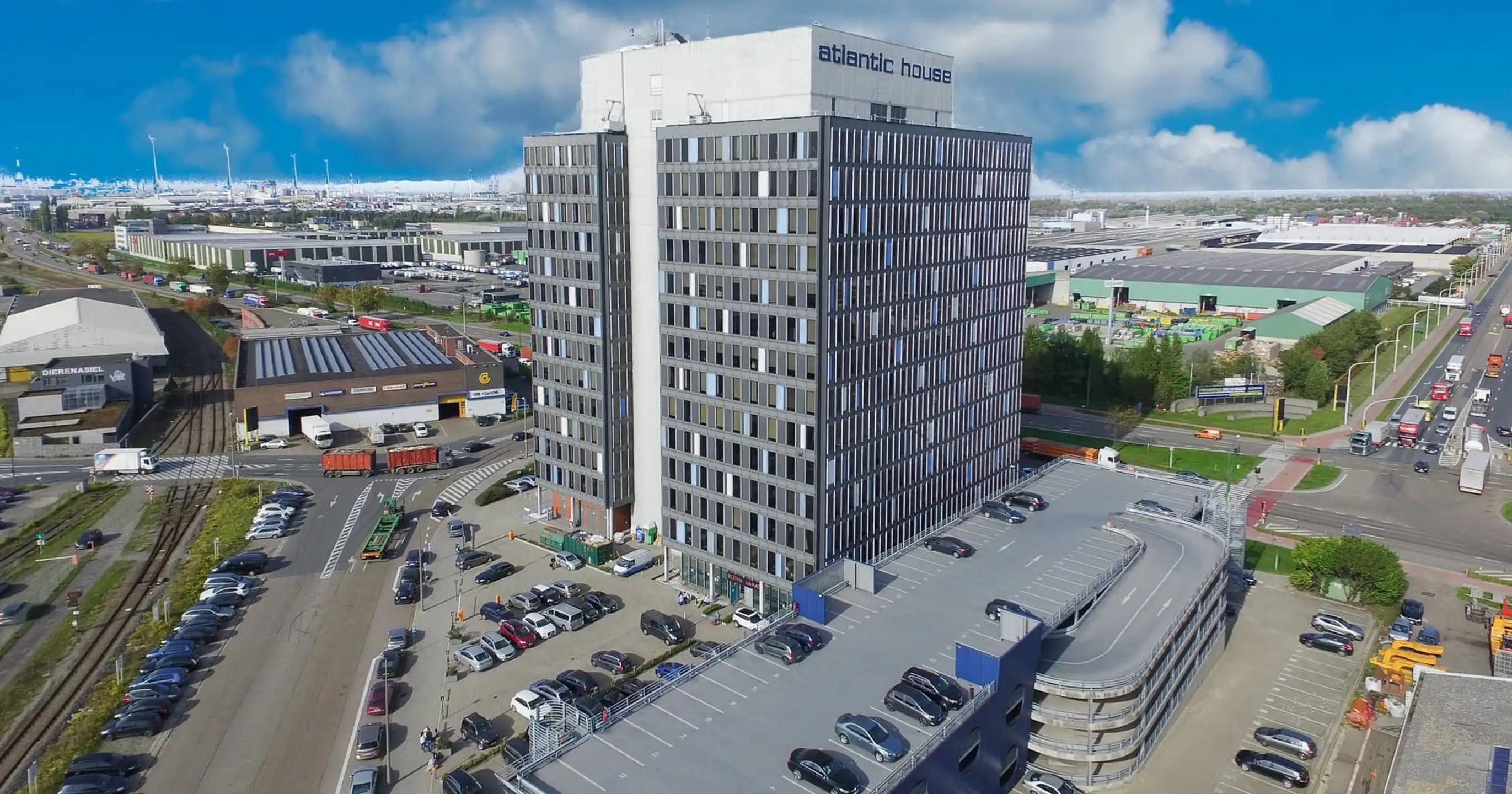 2 kantoren te huur 4de verdieping foto 2