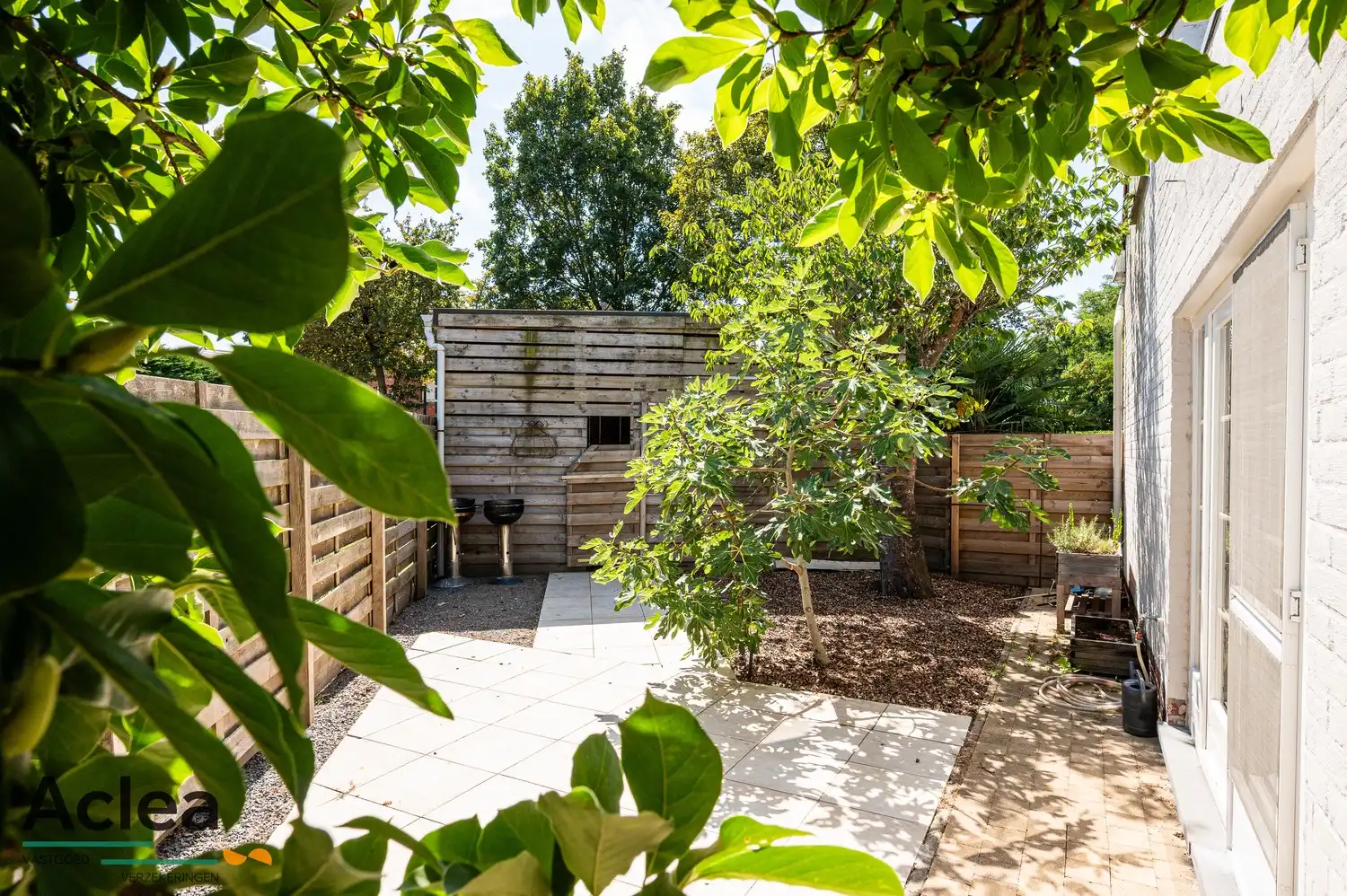 Knappe vrijstaande woning op ruim perceel foto 35