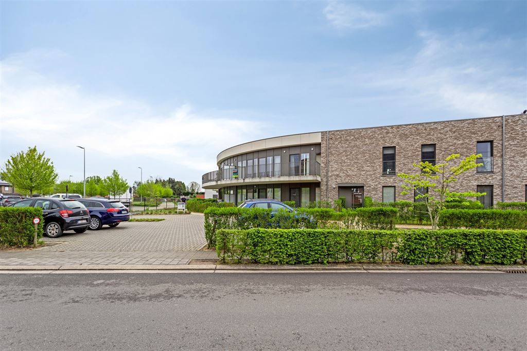 Recent 1-slaapkamer appartement met groot terras foto {{pictureIndex}}